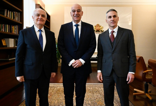 Στη Σόφια ο Νίκος Δένδιας: Η ελληνική συστοιχία Patriot «ασπίδα» στον εναέριο χώρο της Βουλγαρίας