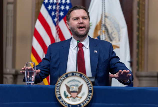 Ο Βανς προανήγγειλε «αποχώρηση» των ΗΠΑ από το Ιράν - «Θα μειωθούν σύντομα οι τιμές της βενζίνης»