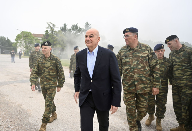 Δένδιας: Με περηφάνεια οι ελληνικές Ένοπλες Δυνάμεις παρέλασαν ξανά στο Παρίσι, 107 χρόνια μετά