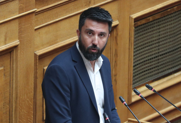 Ανεξαρτητοποιήθηκε από τη ΝΕΑΡ ο Φερχάτ Οζγκιούρ - Παράθυρο συμπόρευσης με τον Τσίπρα