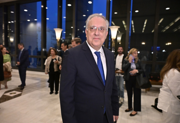 Θεοδωρικάκος: Τέλος στην αδικία για όσους νίκησαν τον καρκίνο – Ισότιμη νέα αρχή από 20 Νοεμβρίου