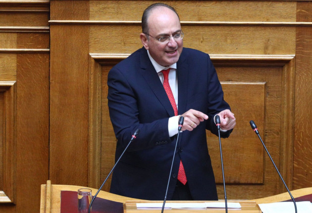Αντικαταστάθηκε ο Λαζαρίδης από εισηγητής του Άμυνας μετά την ανάρτηση κατά του διευθυντή του Δένδια