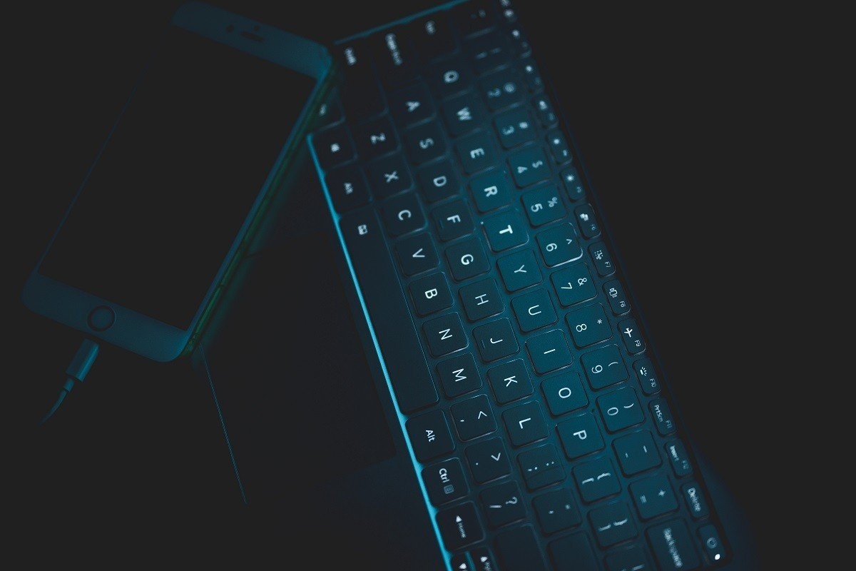 Καμπανάκι από την Επιτροπή Κεφαλαιαγοράς για τηλεφωνικές απάτες