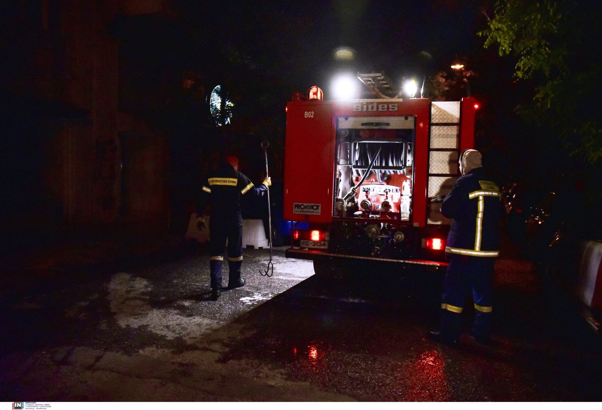 Φωτιά τώρα σε κλειστή καφετέρια στο Πόρτο Ράφτη