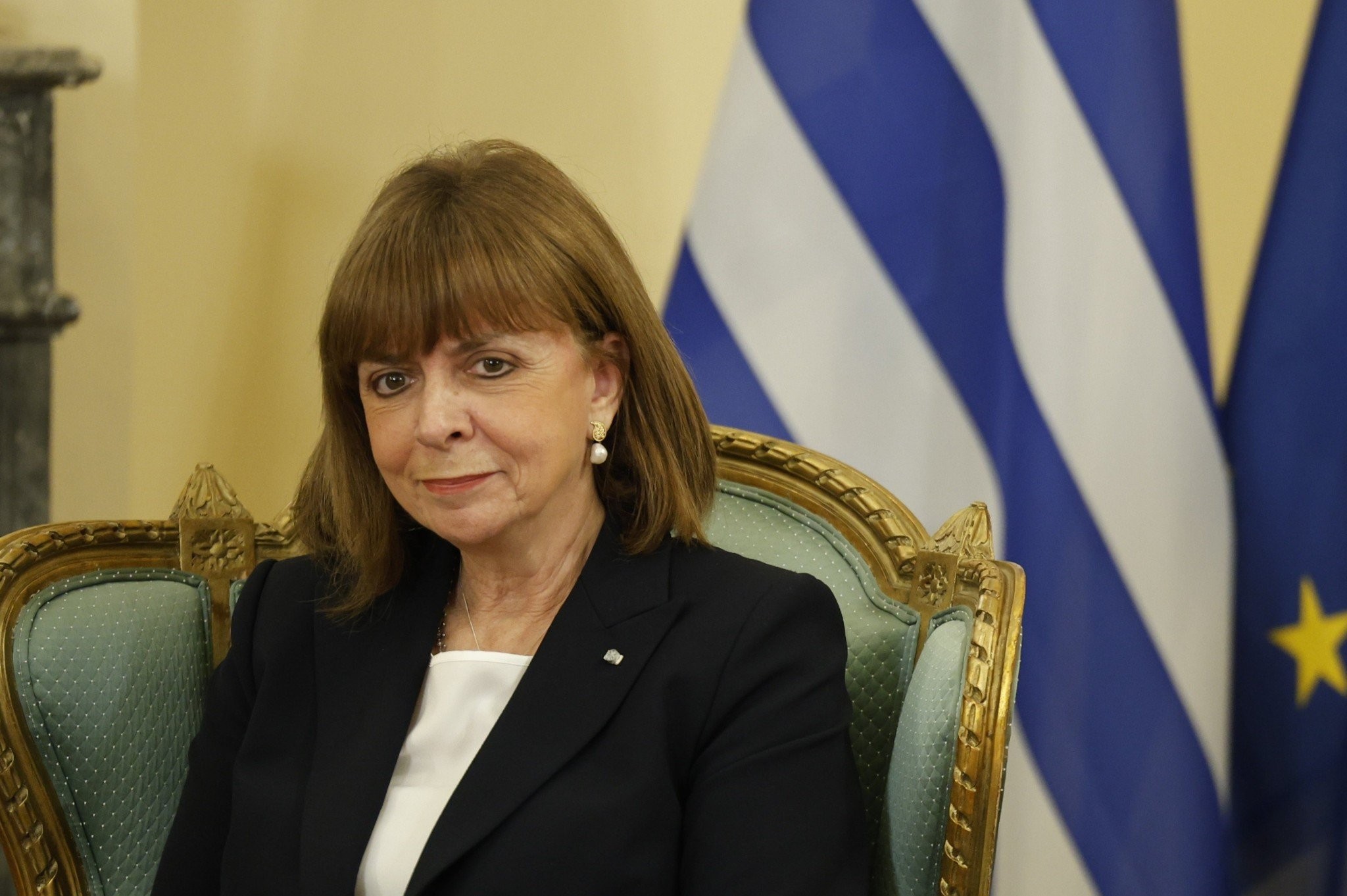 Μια απουσία από τη δεξίωση, αστέρι της showbiz, ο κλόουν της Κύπρου