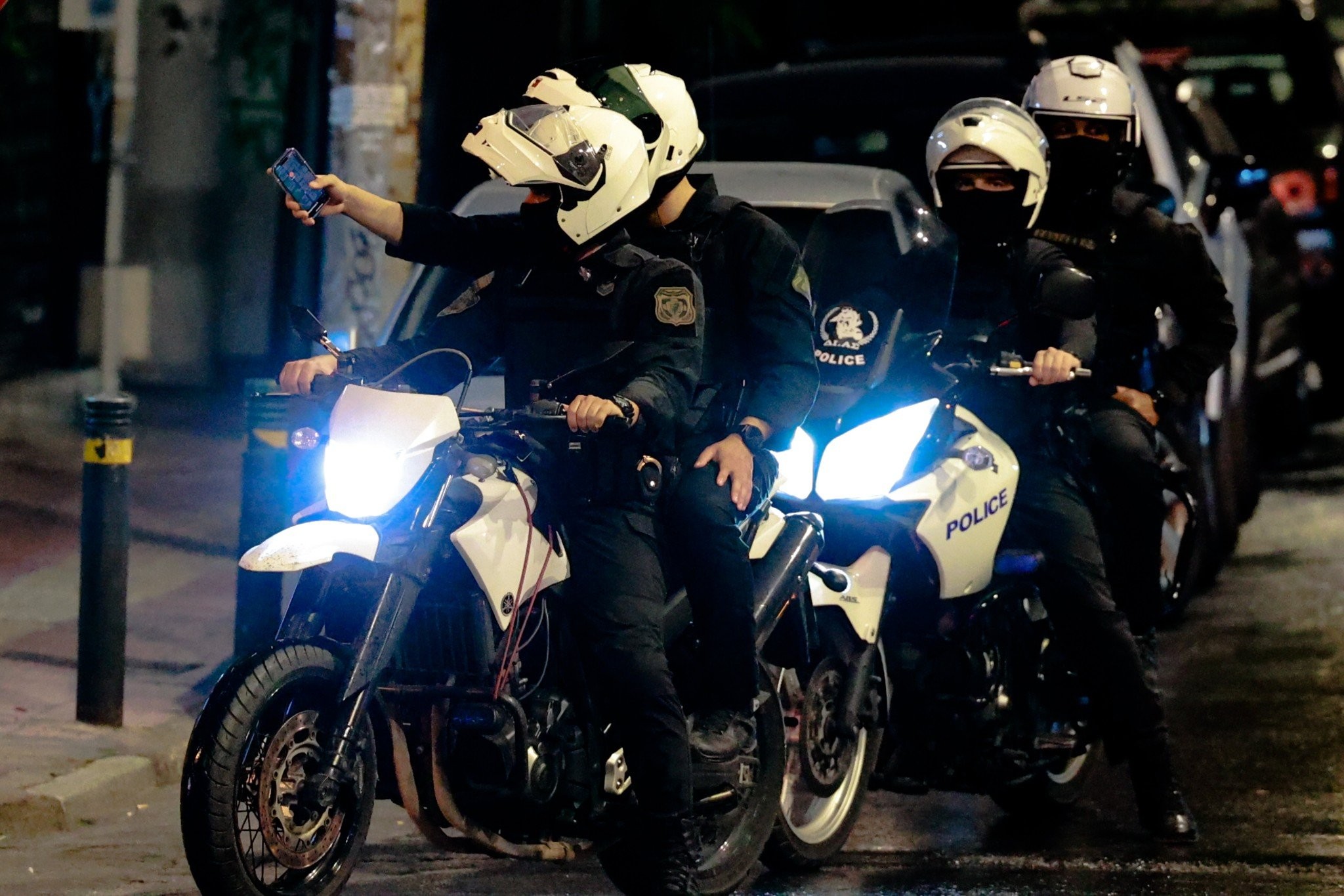 Σκηνές «φαρ ουέστ» στην Κόρινθο - Άγνωστοι διαπληκτίστηκαν και βγήκαν πιστόλια
