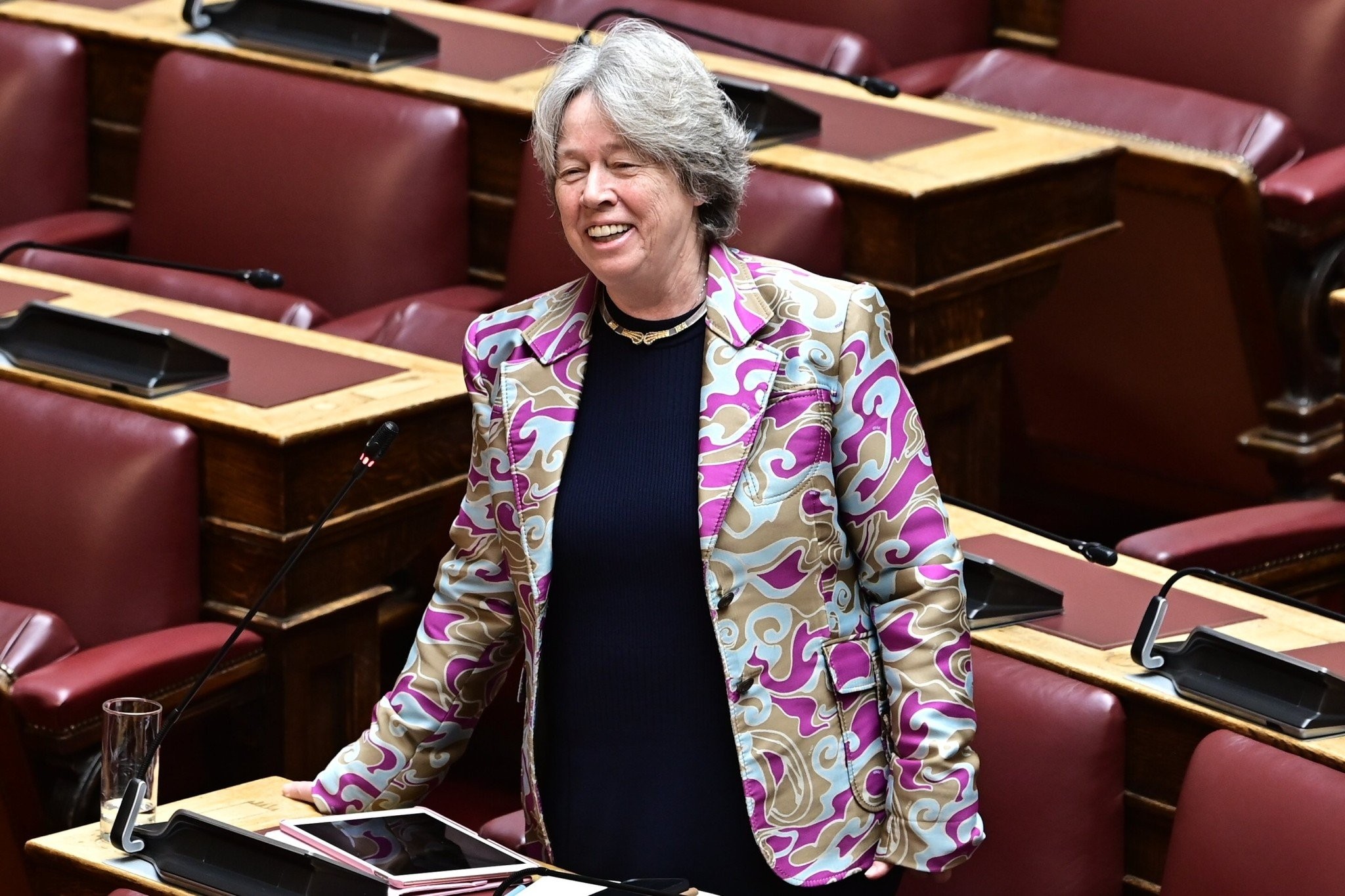 Ανακοινώθηκε στη Βουλή η διαγραφή της Αθηνάς Λινού από την ΚΟ του ΣΥΡΙΖΑ