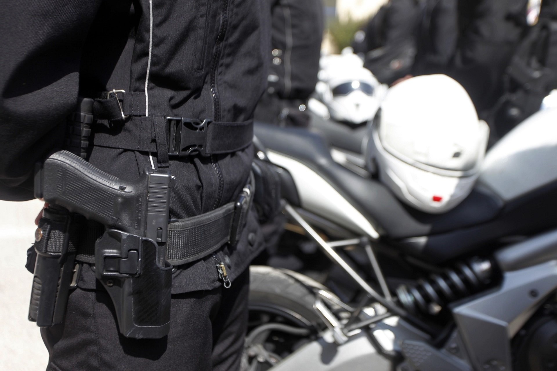 Τρόμος για κοπέλες στον Περισσό: 31χρονος τις απείλησε με πριόνι στον σταθμό του ΗΣΑΠ