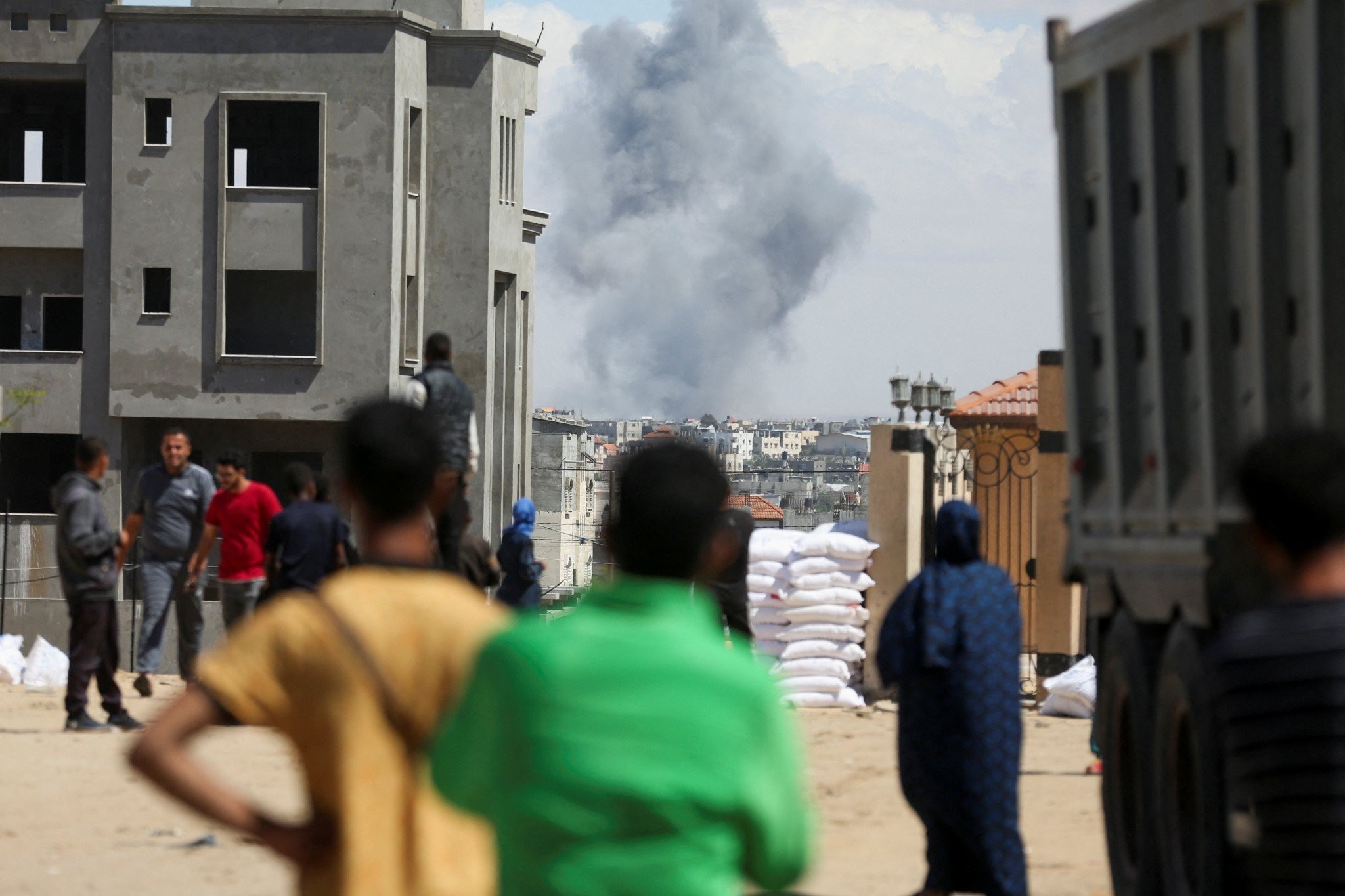 Εντείνονται οι βομβαρδισμοί του Ισραήλ στη Ράφα - Σε ισχύ η εντολή εκκένωσης
