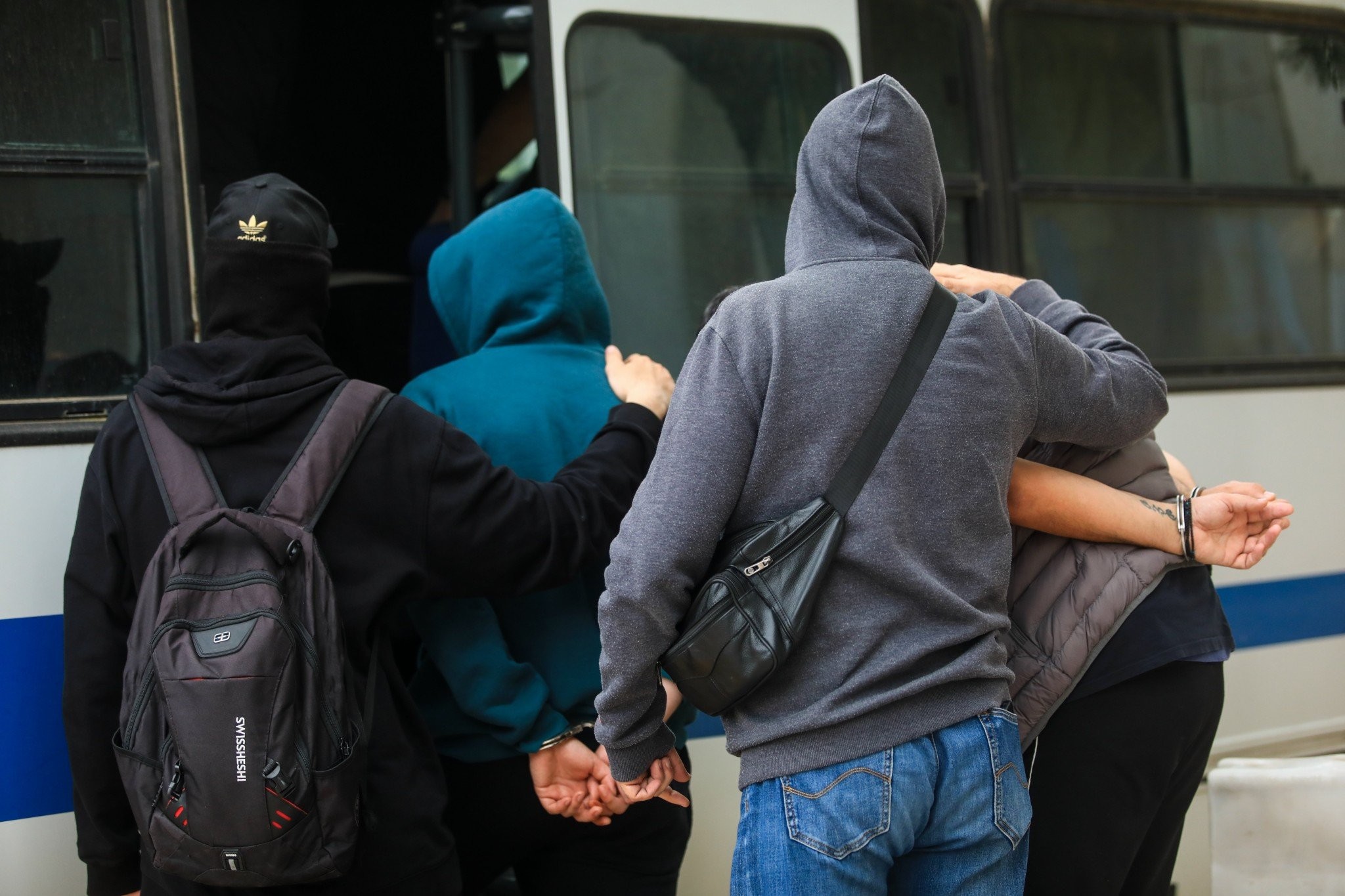 Περιστέρι: Σύλληψη τριών ατόμων για επίθεση με οπαδικά κίνητρα σε 18χρονο