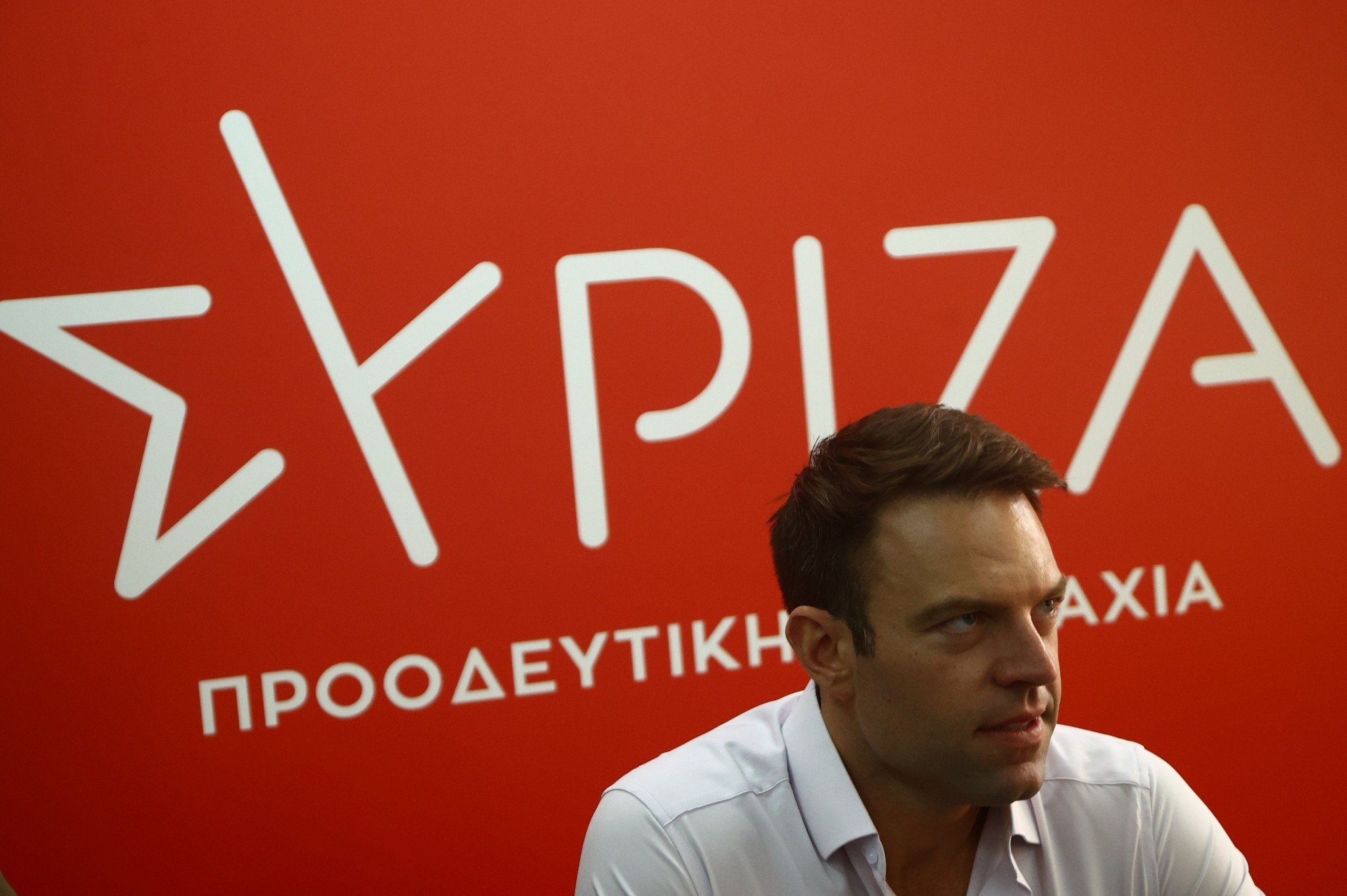 «Βολές» ΣΥΡΙΖΑ σε Μαρινάκη: Η μείωση ΦΠΑ στον καφέ λειτουργεί, αλλά στο ελαιόλαδο όχι;