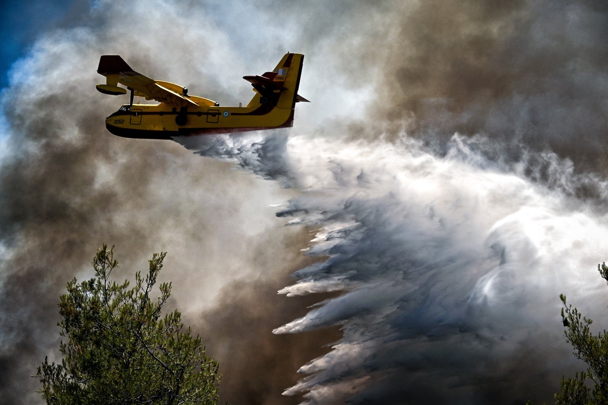 Φωτιά τώρα στη Ρόδο - Επιχειρούν εναέρια μέσα