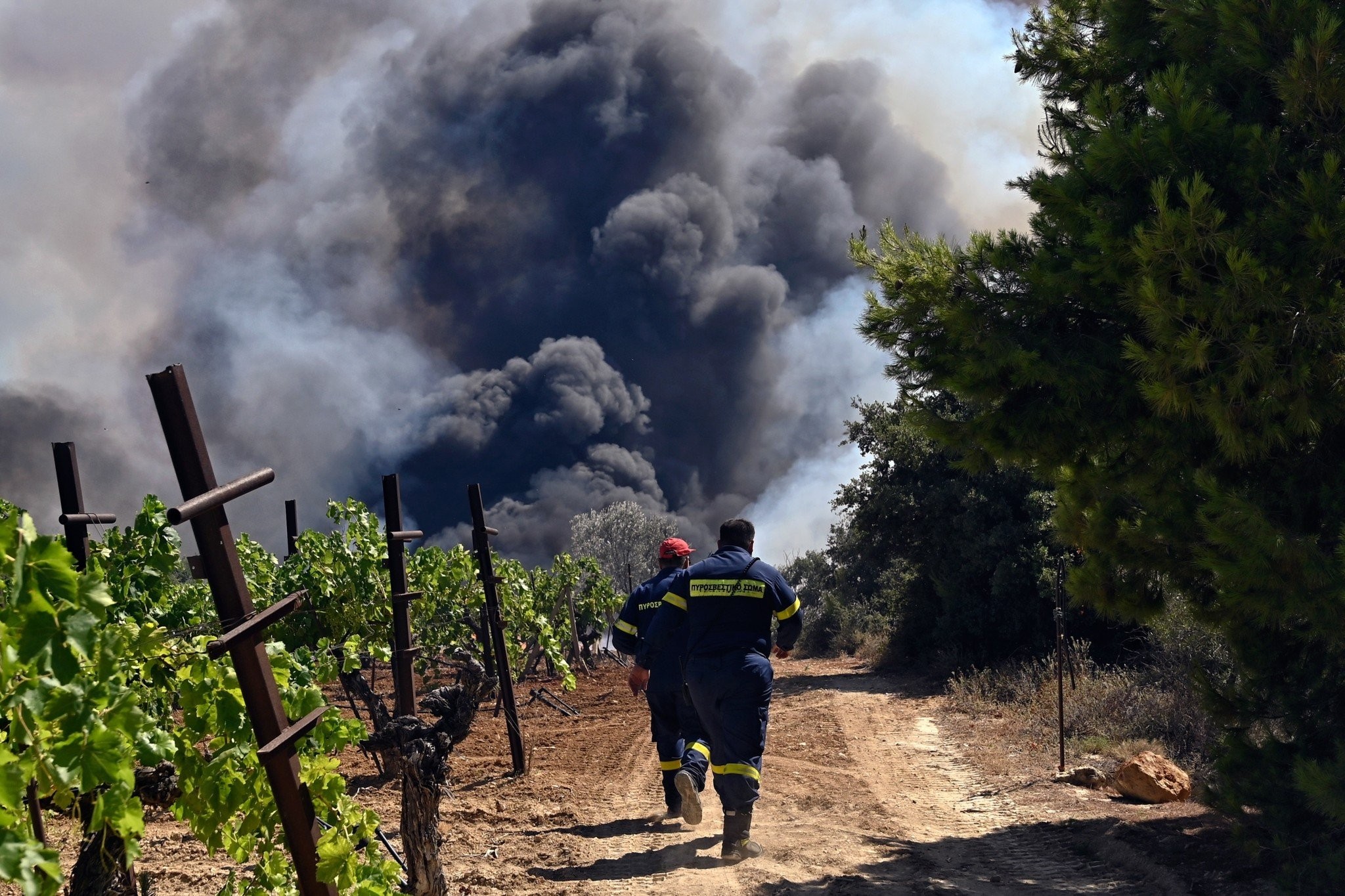 Φωτιά τώρα στα Κύθηρα: Καίει μέσα στον ΧΥΤΥ στην περιοχή Λαχνού