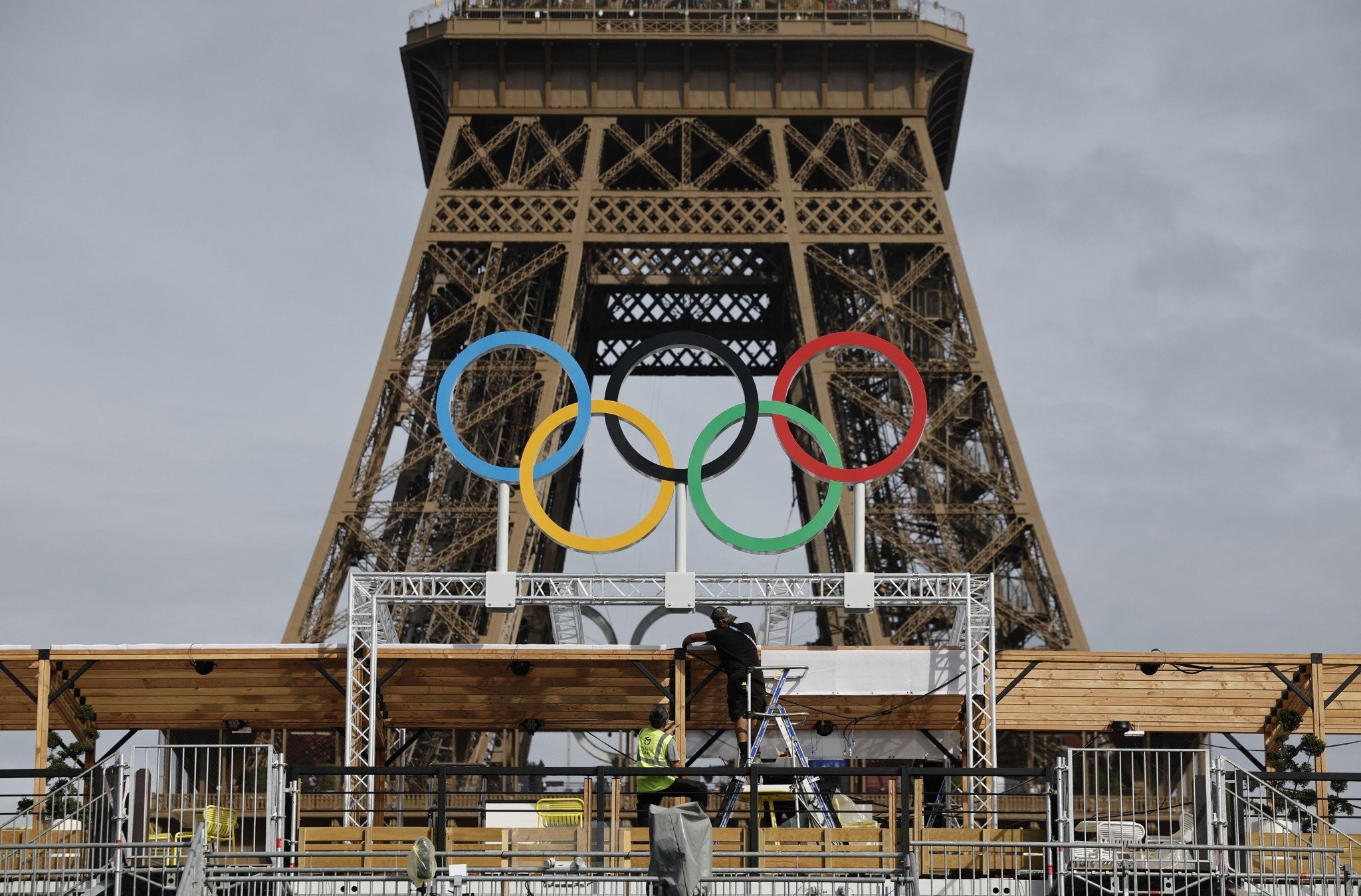 Αρραβώνας από το... πουθενά στο Ολυμπιακό Χωριό