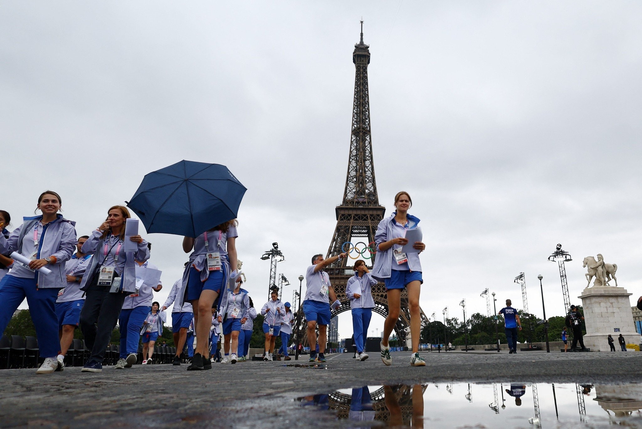 Ολυμπιακοί Αγώνες: Αντίστροφη μέτρηση για την τελετή έναρξης - Το χάος στα τρένα και η... καταιγίδα