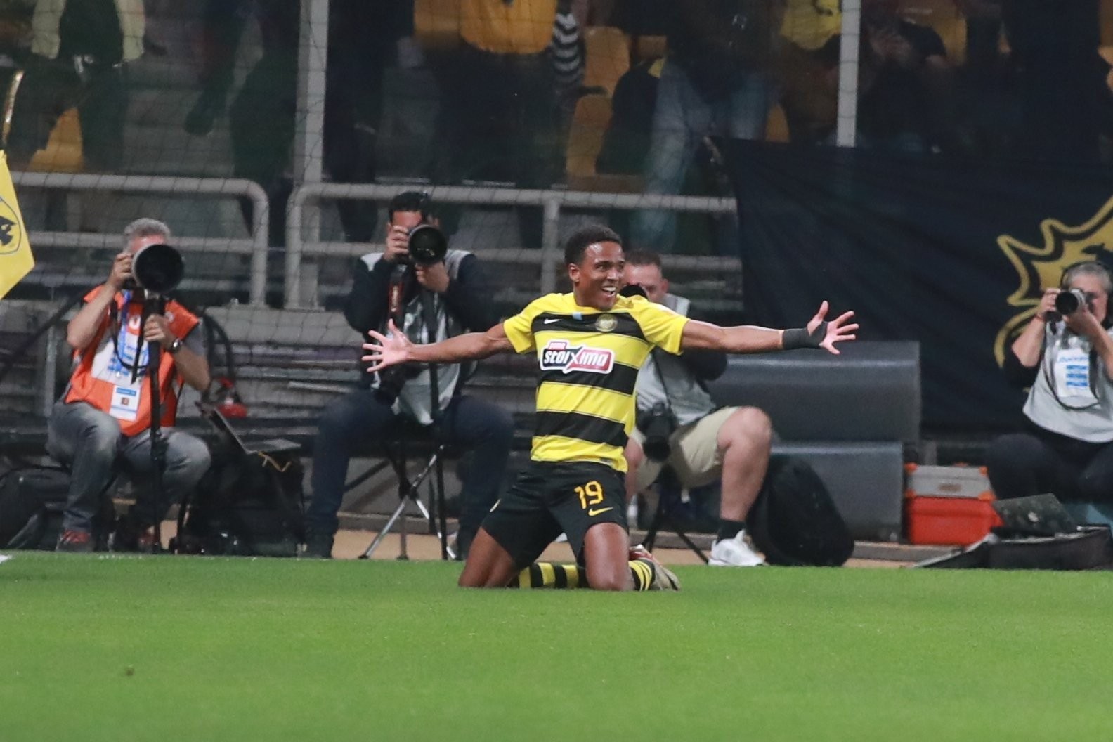 Επίσημο: Η ΑΕΚ «έδεσε» τον Ελίασον μέχρι και το 2028