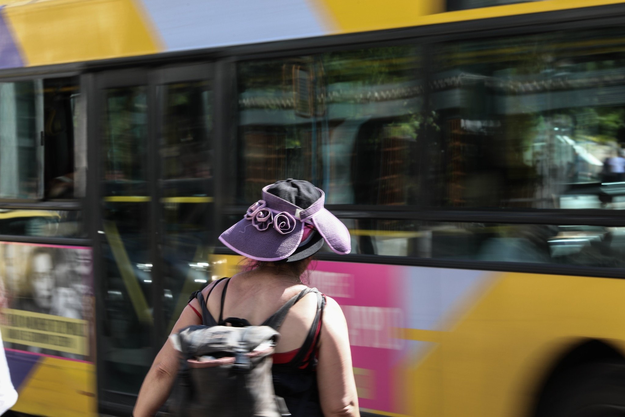 Τρόμος για 53χρονη σε λεωφορείο: «Γιατί κάλεσες το 100; Θα σε πάρουν σηκωτή τέσσερις»