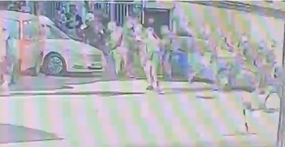 Βίντεο ντοκουμέντο: Η αιματηρή συμπλοκή οπαδών έξω απο το γήπεδο του Παναθηναϊκού