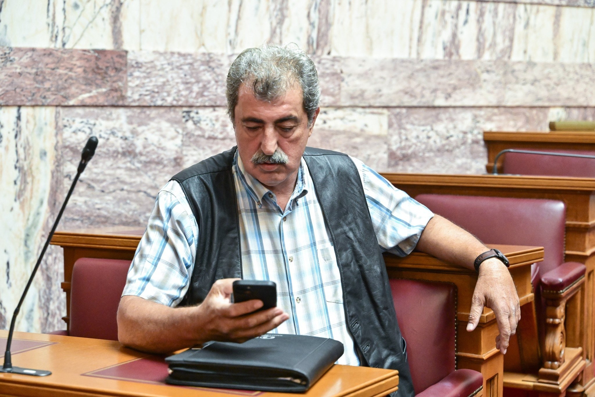 «Αποκαλύψεις» υπόσχεται ο Παύλος Πολάκης - Το παρασκήνιο της διαγραφής του από τον Κασσελάκη