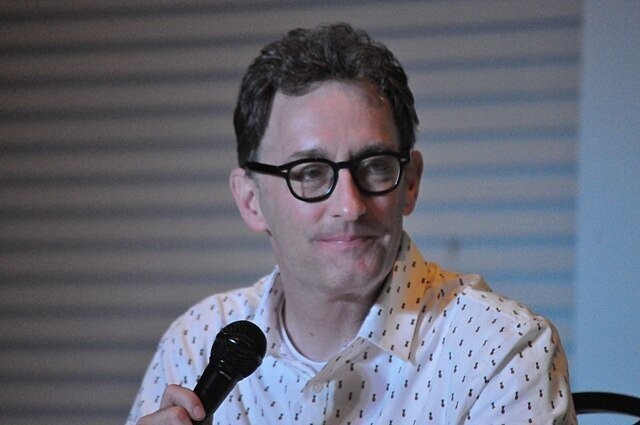 Τομ Κένι: Ο «Μπομπ Σφουγγαράκης είναι αυτιστικός. Αυτή είναι η υπερδύναμή του»