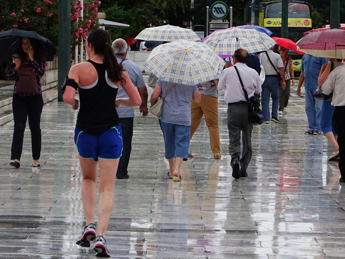 Τι ώρα θα βρέξει στην Αττική - Σε ποιες περιοχές αναμένονται καταιγίδες