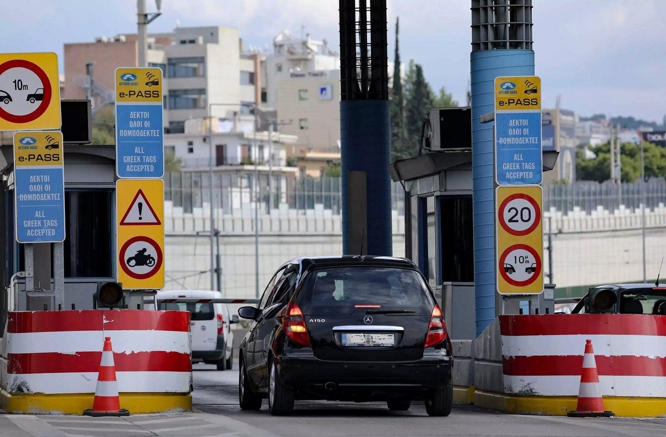 Νυχτερινό παίδεμα στην Αττική Οδό. Πως η κακή σήμανση οδήγησε σε ταλαιπωρία από είσοδο σε είσοδο