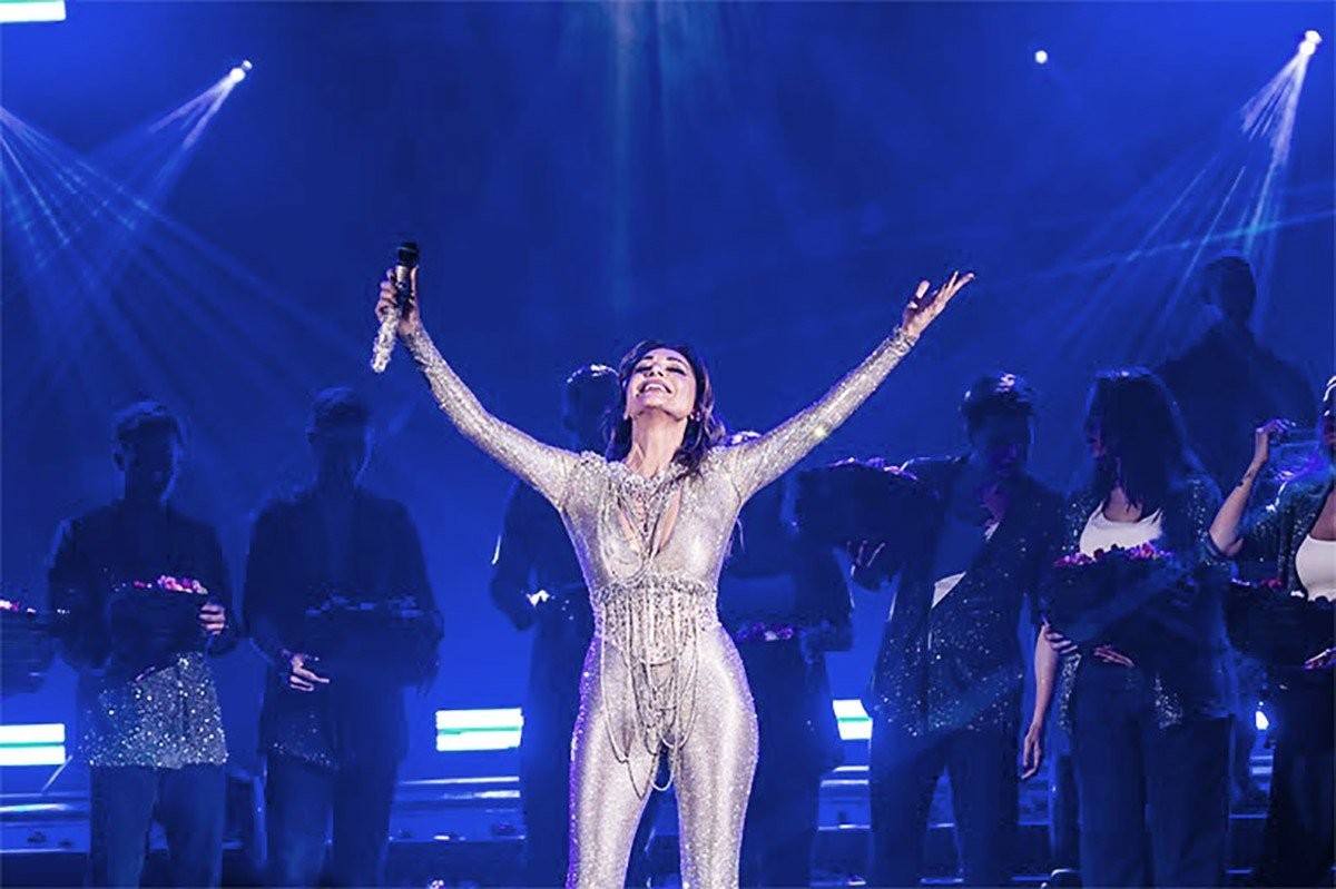 Η Δέσποινα Βανδή «ξέρανε» τους Τούρκους: Αρνήθηκε να τραγουδήσει στο Τσεσμέ λόγω αφίσας του Κεμάλ