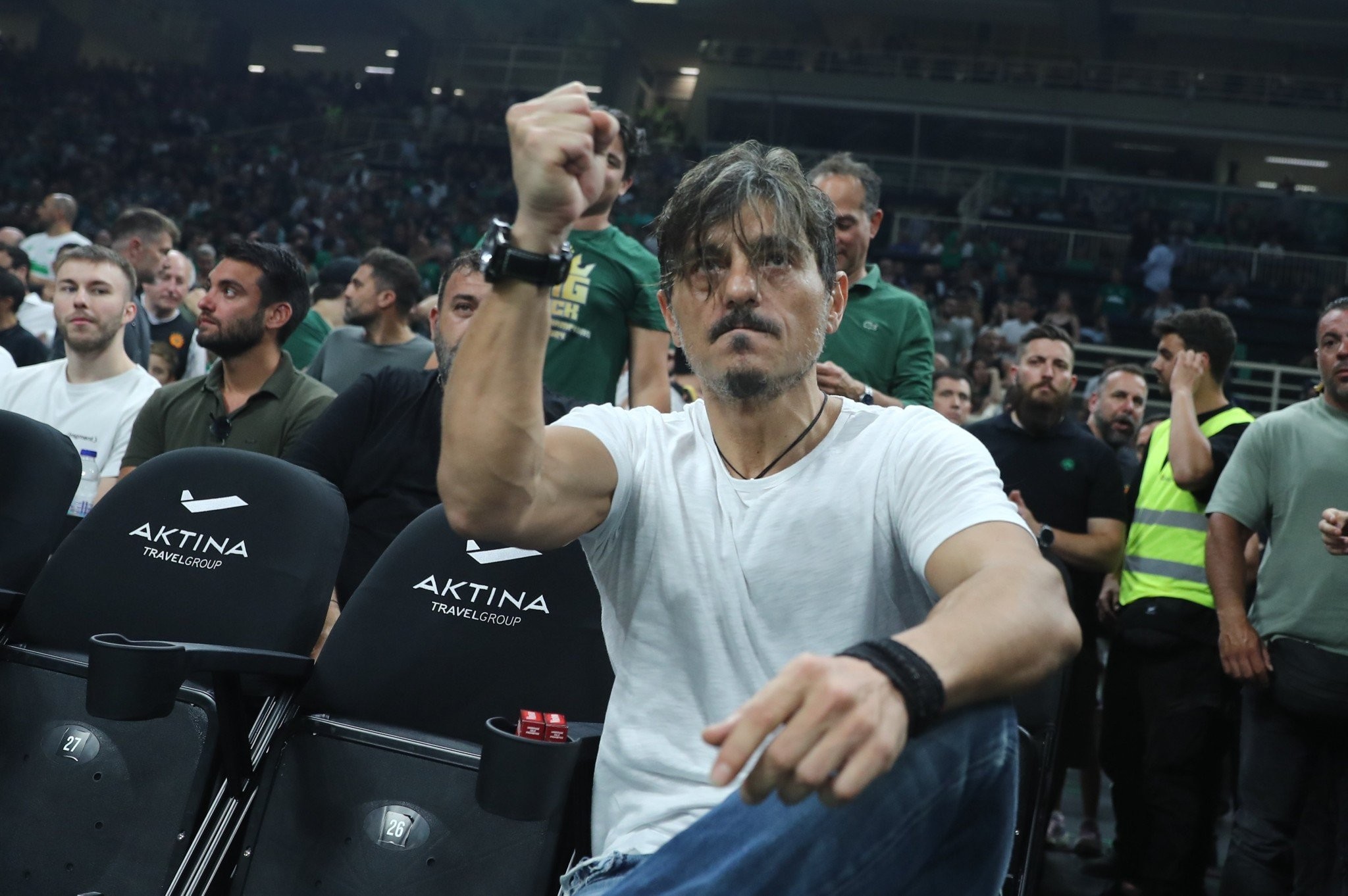 Έχασε τη γάτα του ο Δημήτρης Γιαννακόπουλος - Προσφέρει τεράστια αμοιβή για όποιον τη βρει