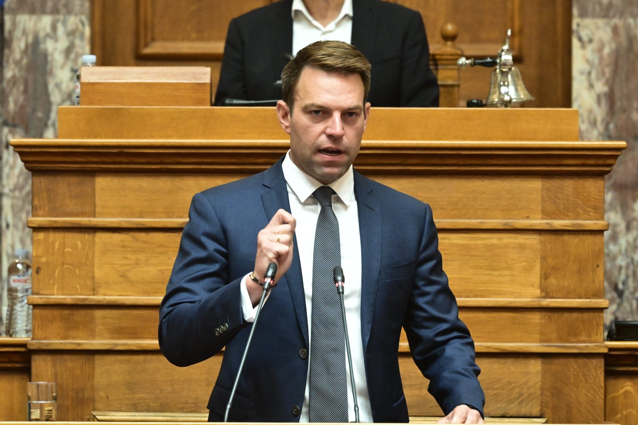 Ειρωνείες Κασσελάκη: «Ζητώ συγγνώμη από τον κ. Δημητριάδη, να τον επαναφέρει άμεσα ο Πρωθυπουργός..»