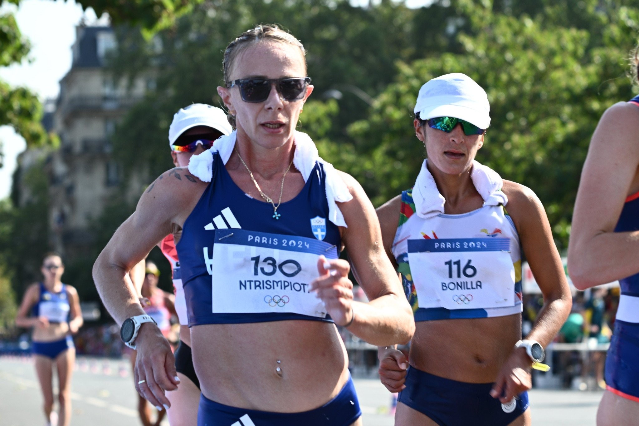 Η Αντιγόνη Ντρισμπιώτη τερμάτισε στην 22η θέση των 20χλμ βάδην με την ελληνική σημαία αγκαλιά [vids]