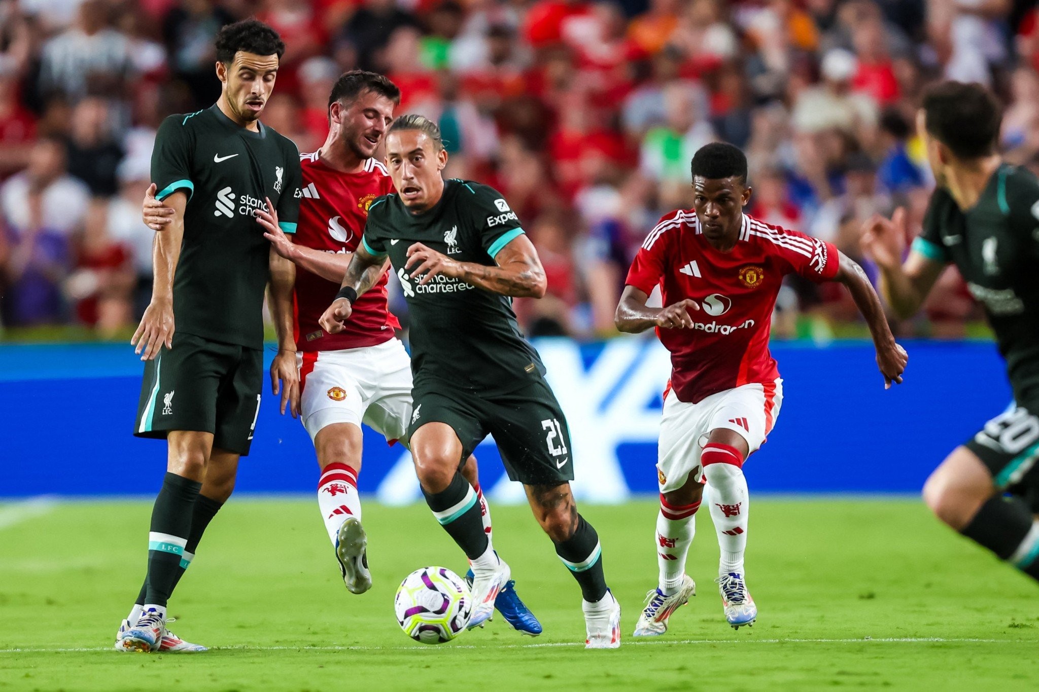 Τσιμίκας: «Έγινε πραγματικότητα ένα από τα όνειρά μου τη στιγμή που σκόραρε για τη Λίβερπουλ»