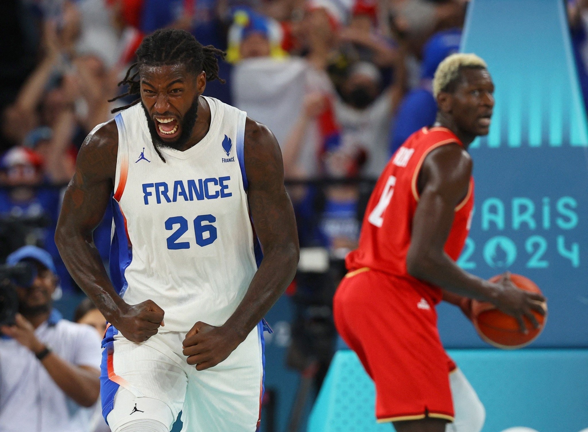 Πιάστηκαν αγεωγράφητοι οι Αμερικανοί - Το απίθανο λάθος που έκαναν με τη σημαία του Λεσόρ [vids]