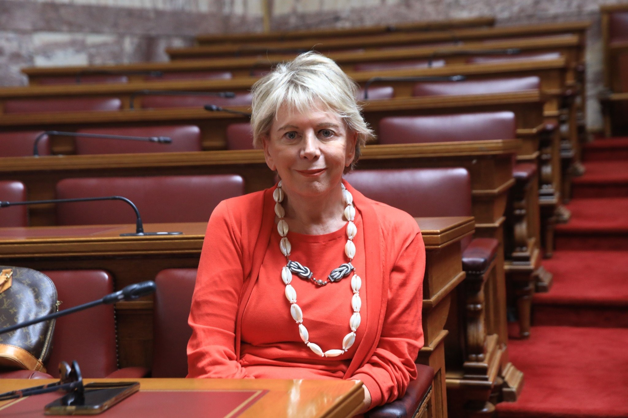 Η Έλενα Ακρίτα υπερασπίζεται την Ματίνα Παγώνη: «Σεξιστικά και ηλικιοφοβικά σκουπίδια»