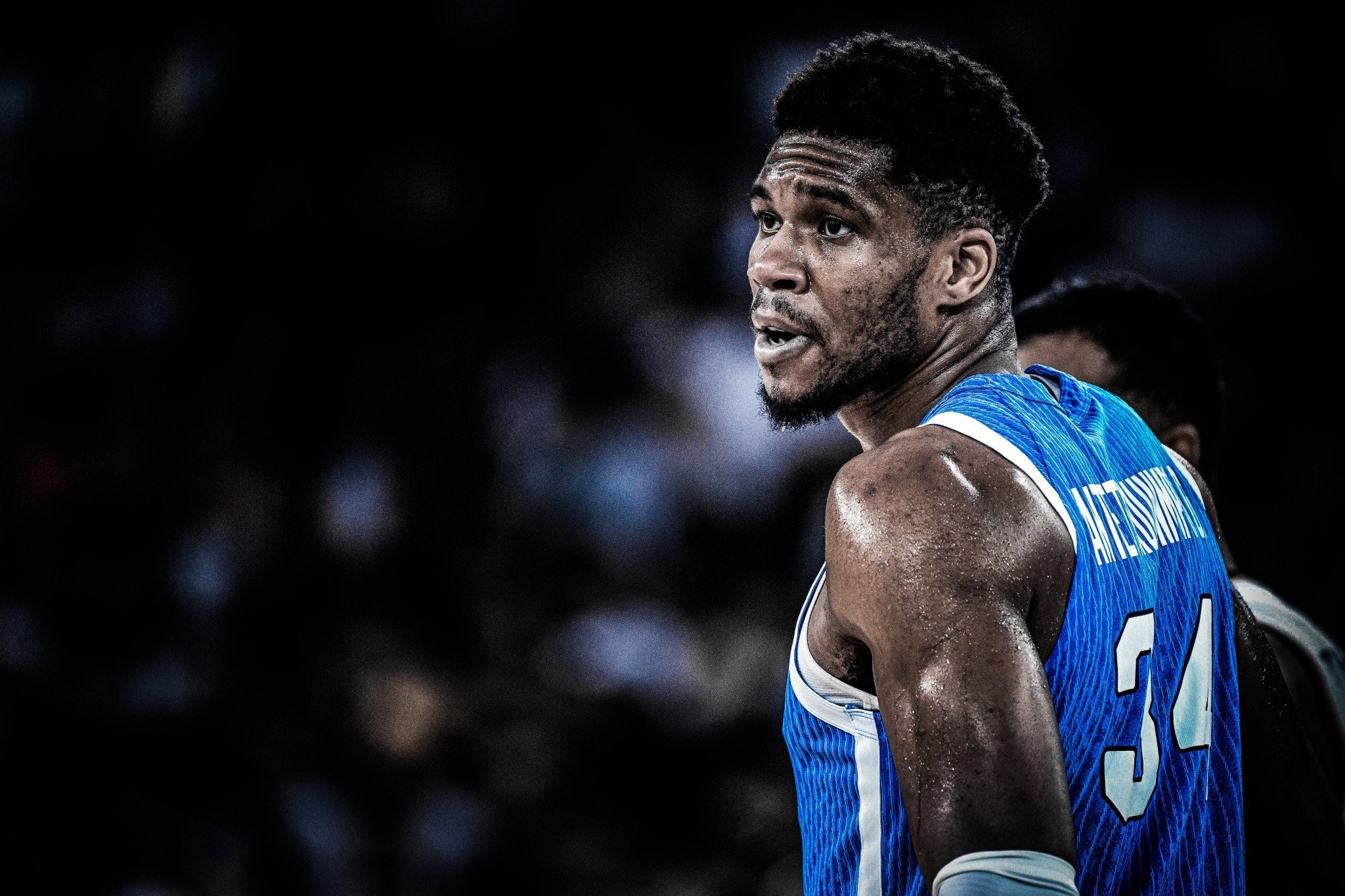 Το... τερμάτησε ο Giannis - Ο «Greek Freak» με σκιά λύκου [vid]