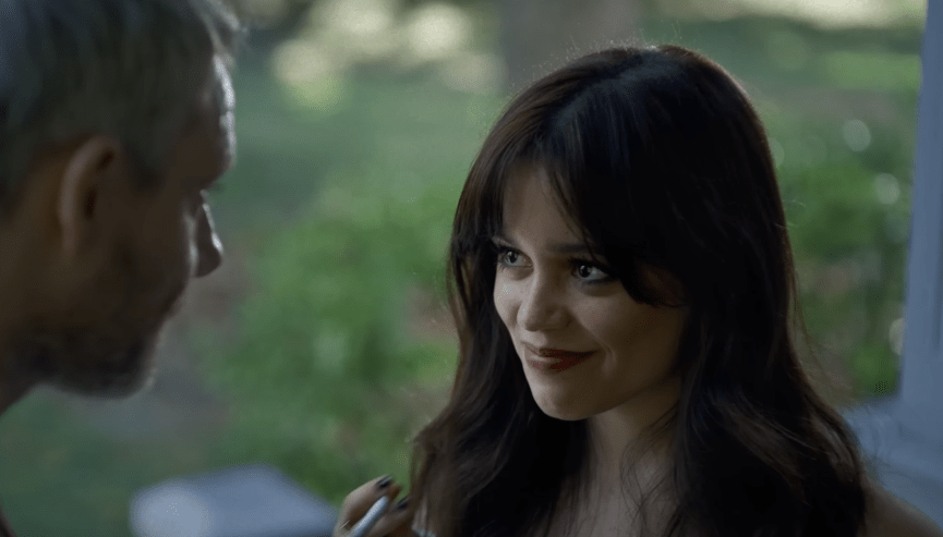 Τζένα Ορτέγκα: Η 21χρονη απαντά για τη σκηνή σεξ που γύρισε με τον 52χρονο Μάρτιν Φρίμαν