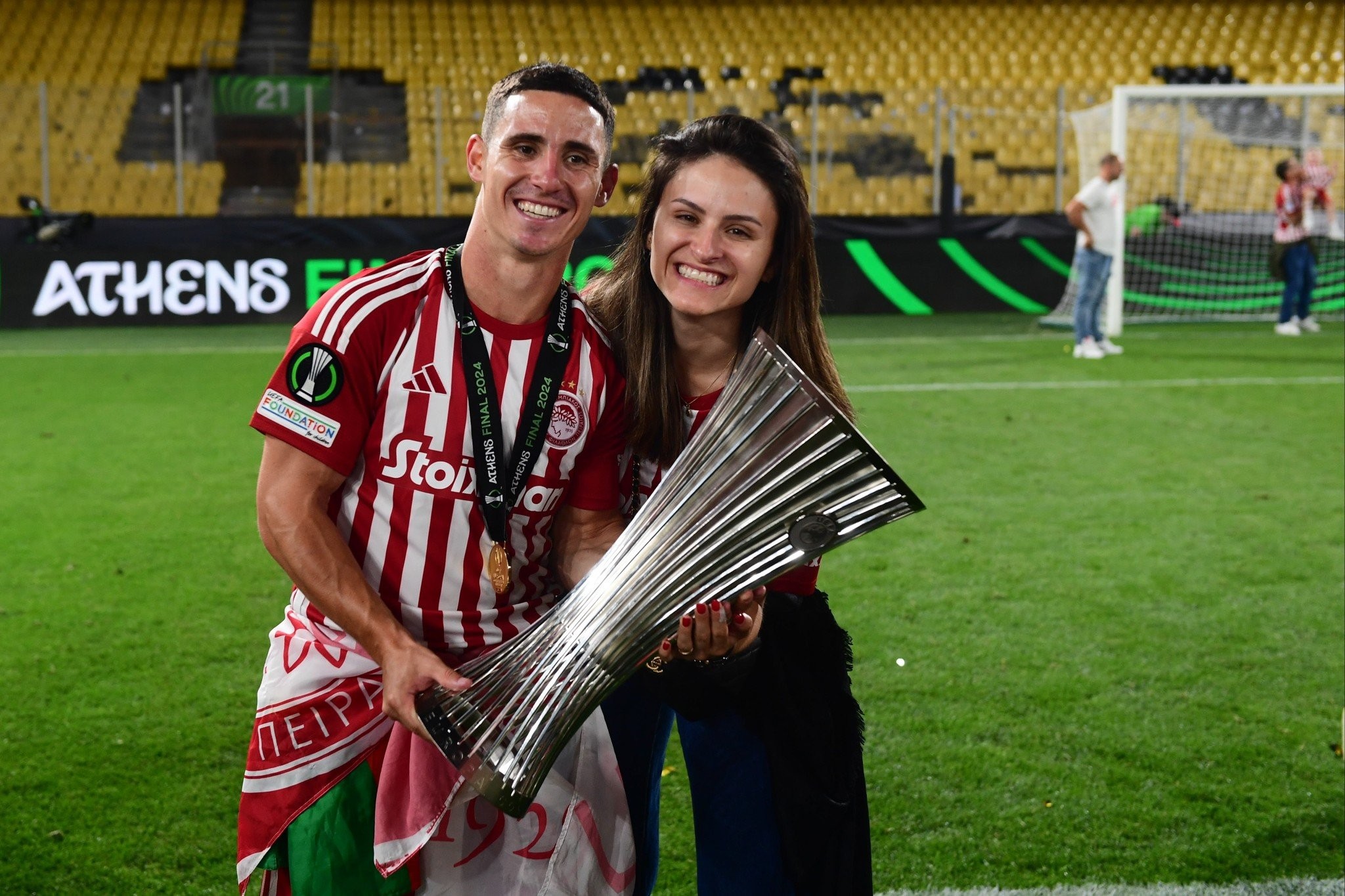 Τι γίνεται με το μέλλον του Ποντένσε; Στον πάγκο της Γουλβς για την πρεμιέρα της Premier League