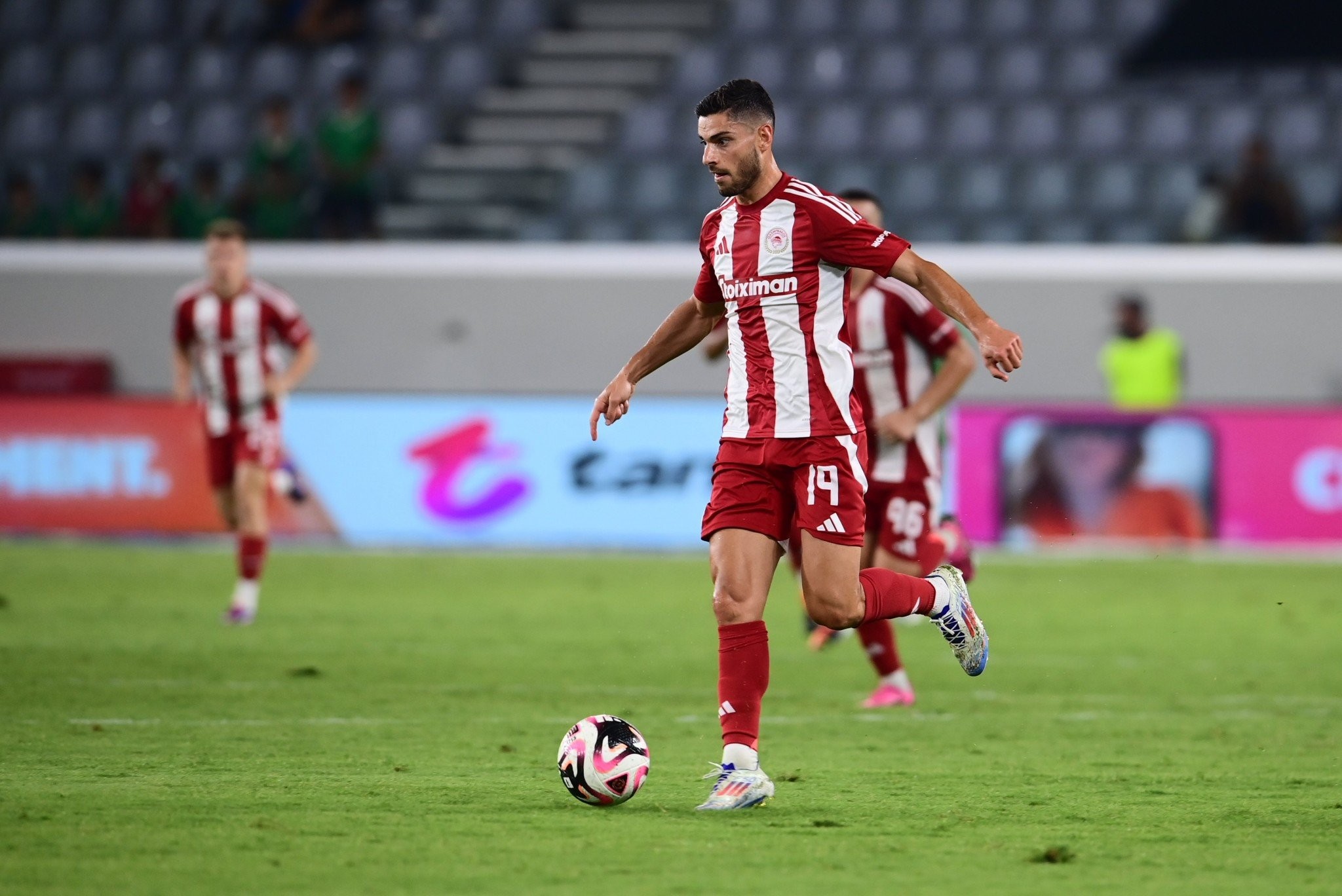 Αναμονή τέλος: Πού και πότε θα δείτε τις πρεμιέρες των Ολυμπιακού και ΠΑΟΚ στη Super League