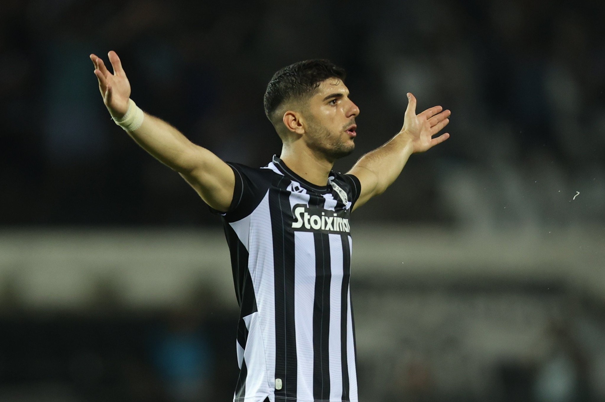 Επίσημο: Παίκτης της Βόλφσμπουργκ ο Κωνσταντίνος Κουλιεράκης, δεν φεύγει ακόμα από τον ΠΑΟΚ