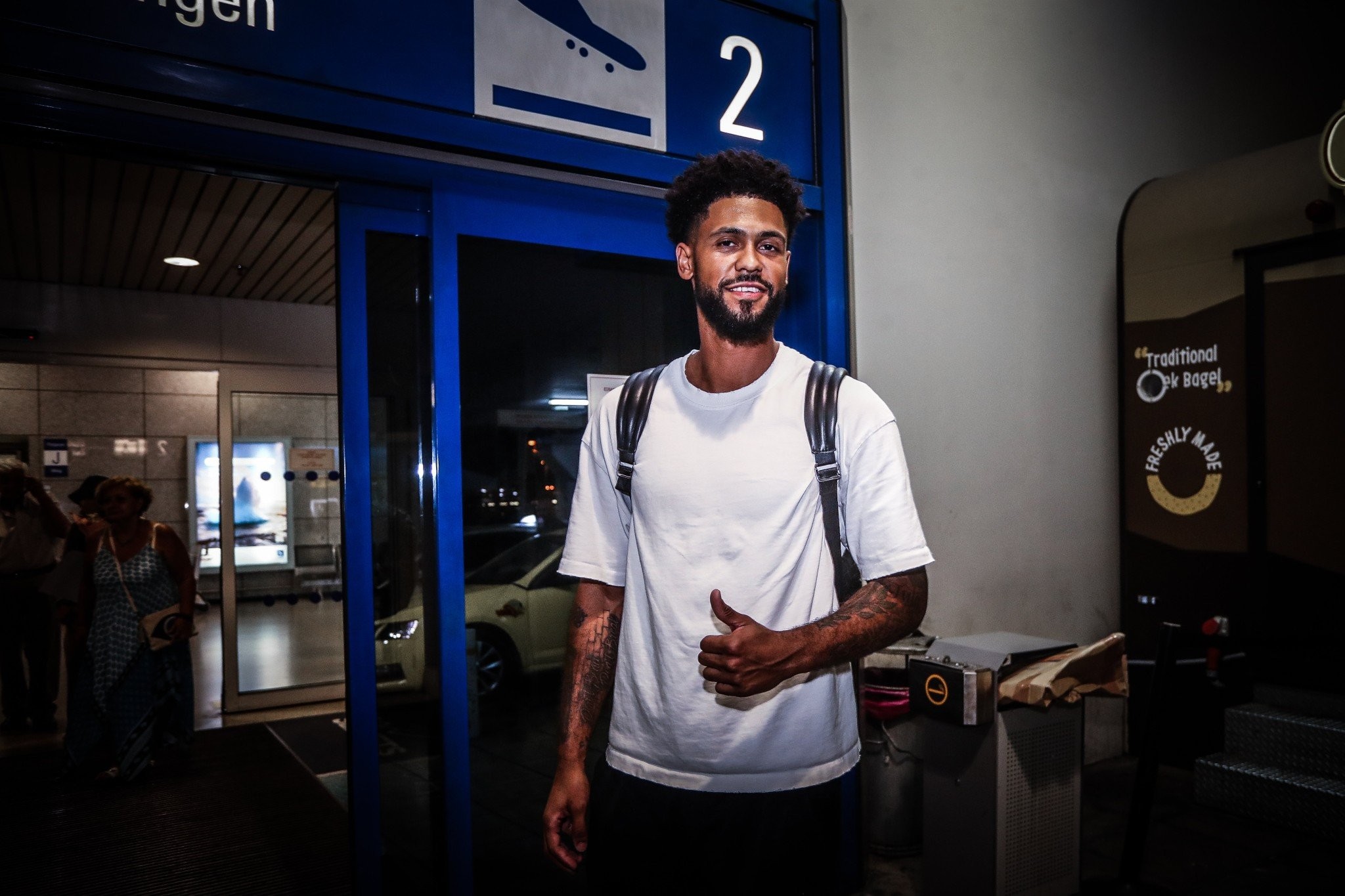 Στην Ελλάδα για τον Ολυμπιακό ο Ντόρσεϊ με... παρέα, το μήνυμά του και τι γίνεται με τους υπόλοιπους