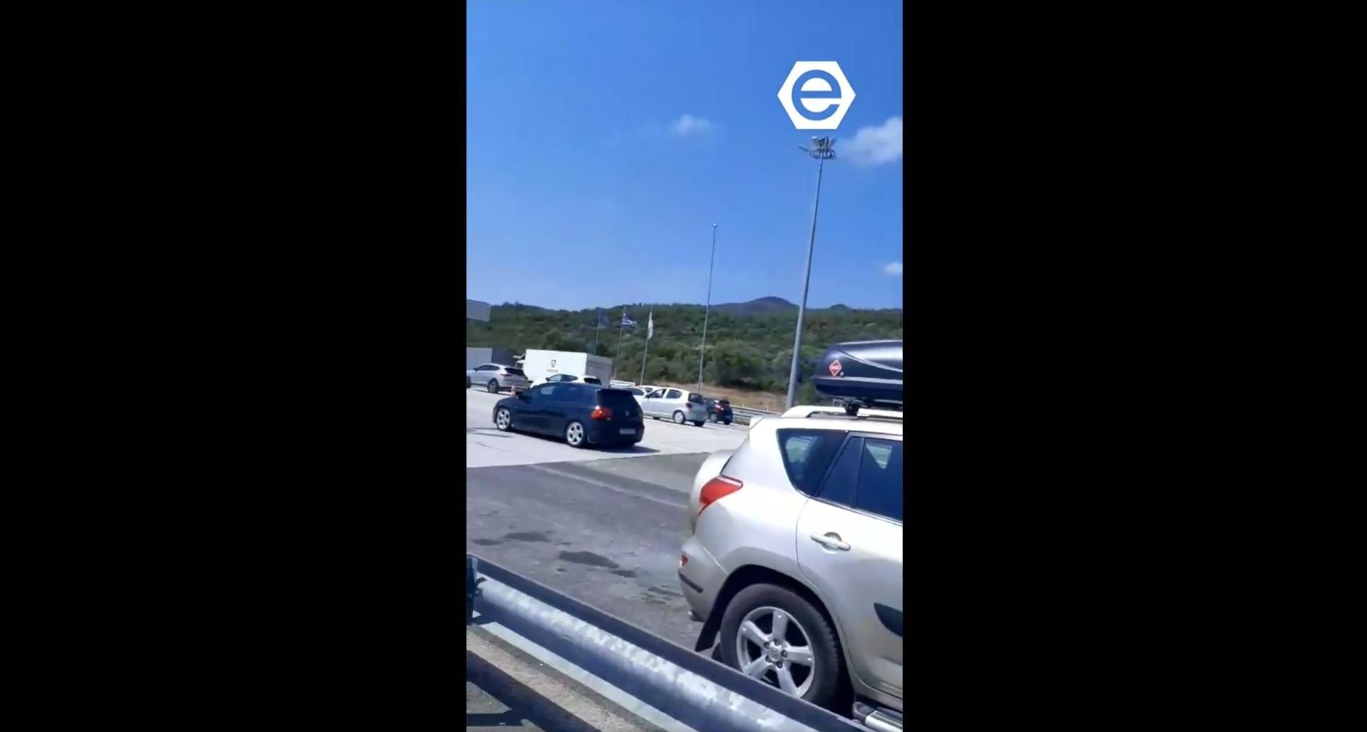 Διόδια Ασπροβάλτας: Αυτοκίνητο διακινητή μεταναστών περνάει στο αντίθετο ρεύμα