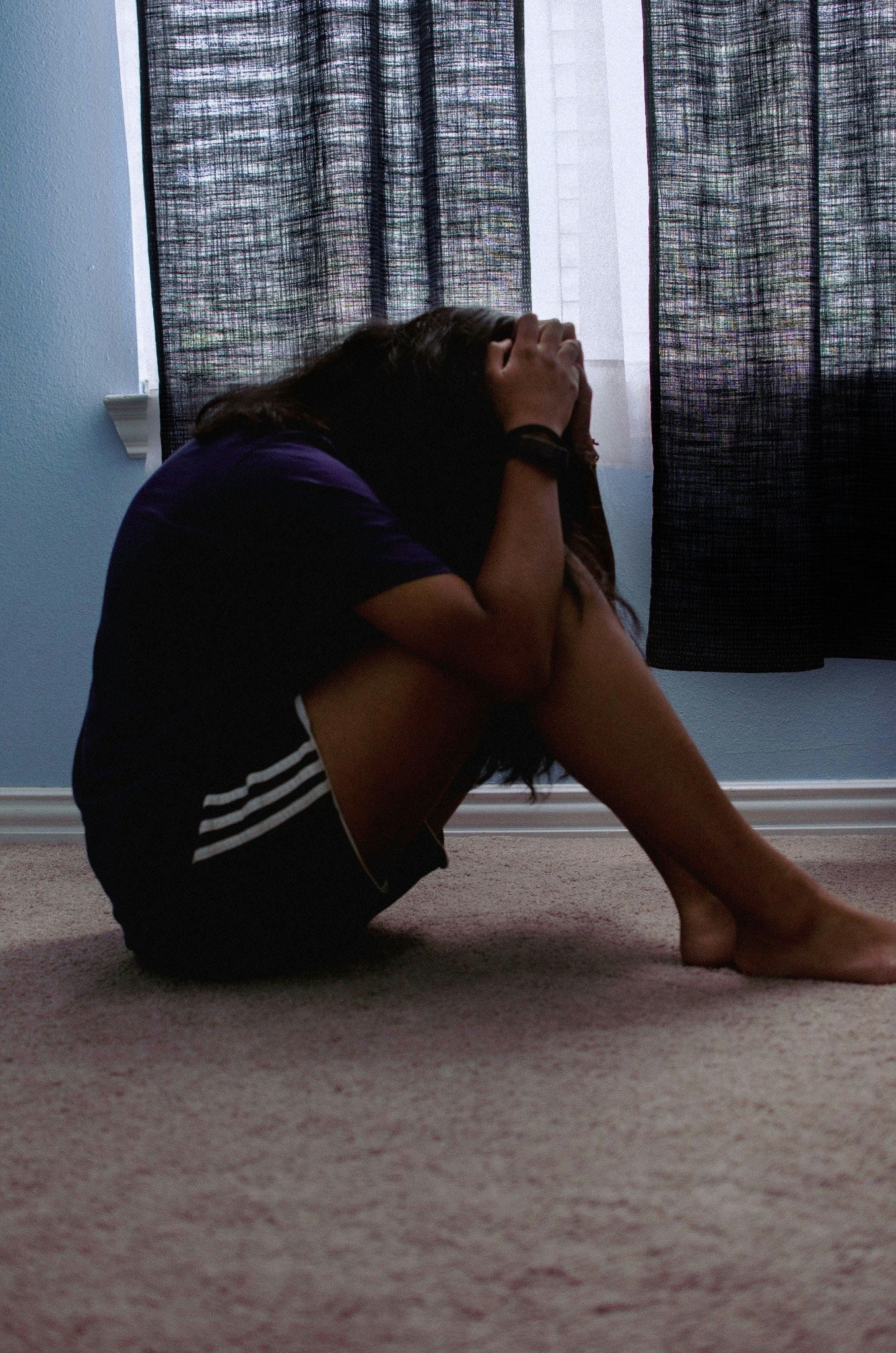 Σοκ στον Κολωνό: Συνελήφθη 44χρονος για τον βιασμό της 16χρονης φίλης του γιου του