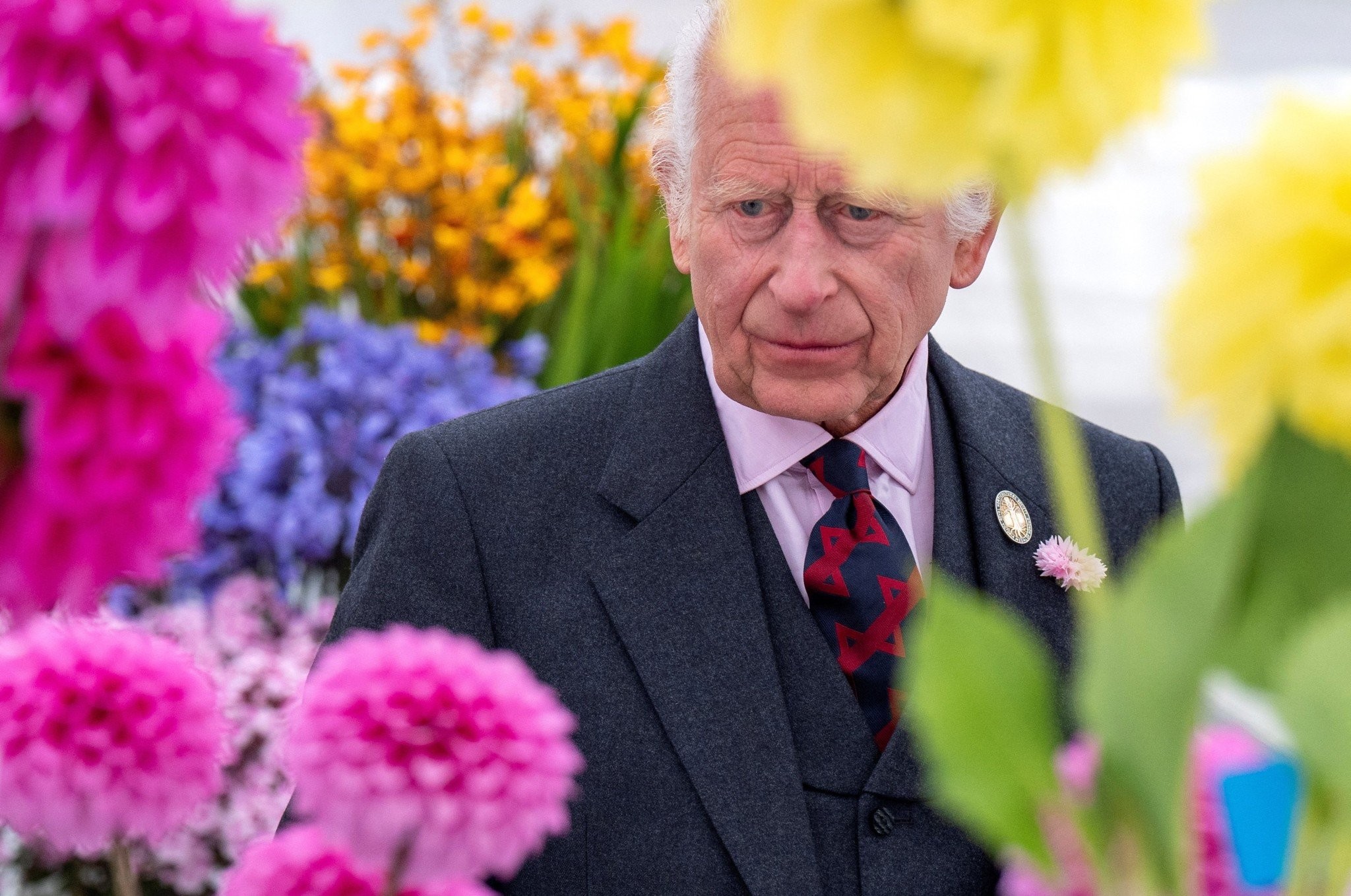 Οι κινήσεις του Καρόλου που απογοήτευσαν την βασιλική οικογένεια αλλά και την Καμίλα