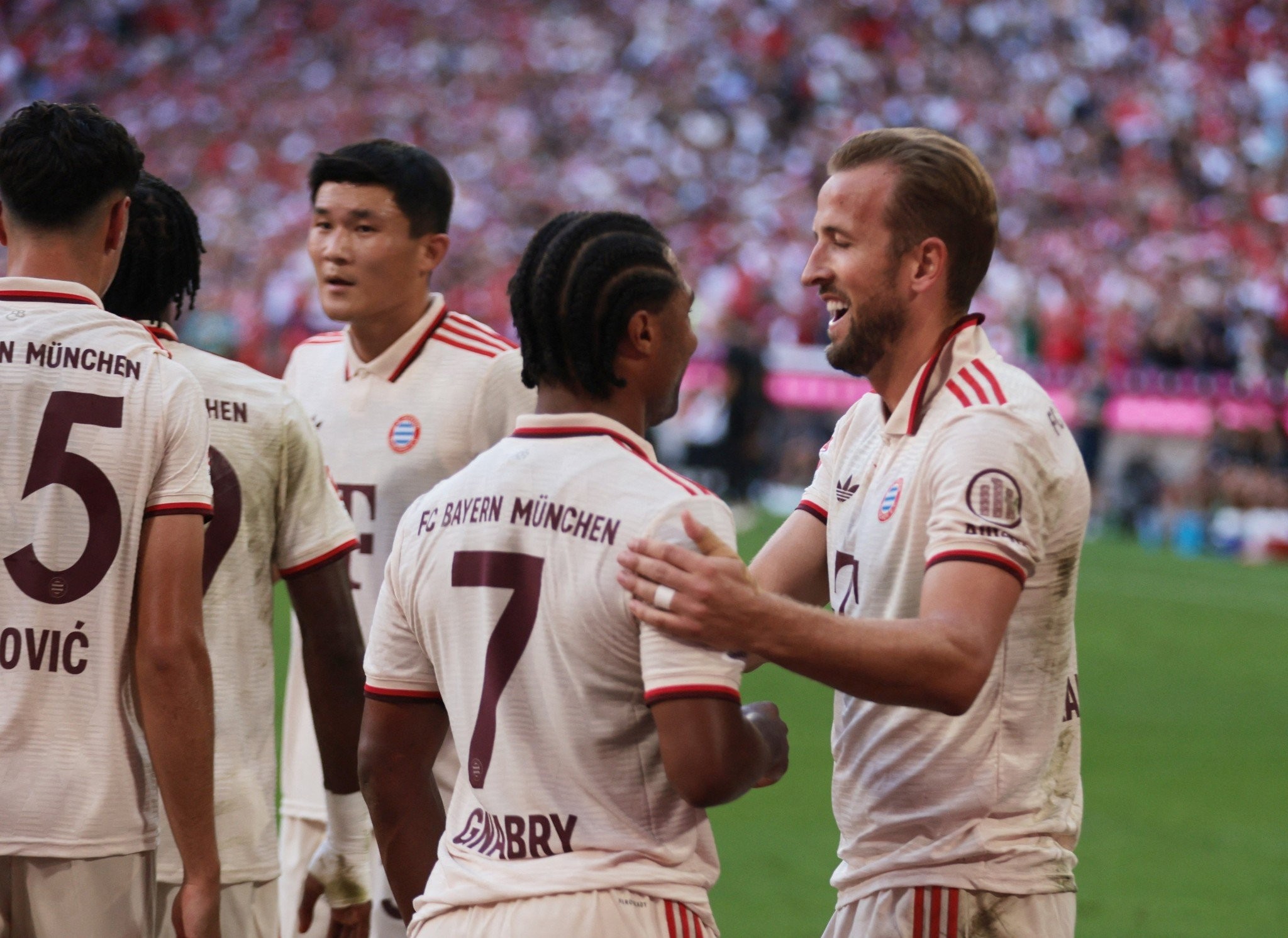 Στο ρελαντί η Μπάγερν Μονάχου, 2-0 την Φράιμπουργκ με μυθικό ρεκόρ του Μίλερ [vid]