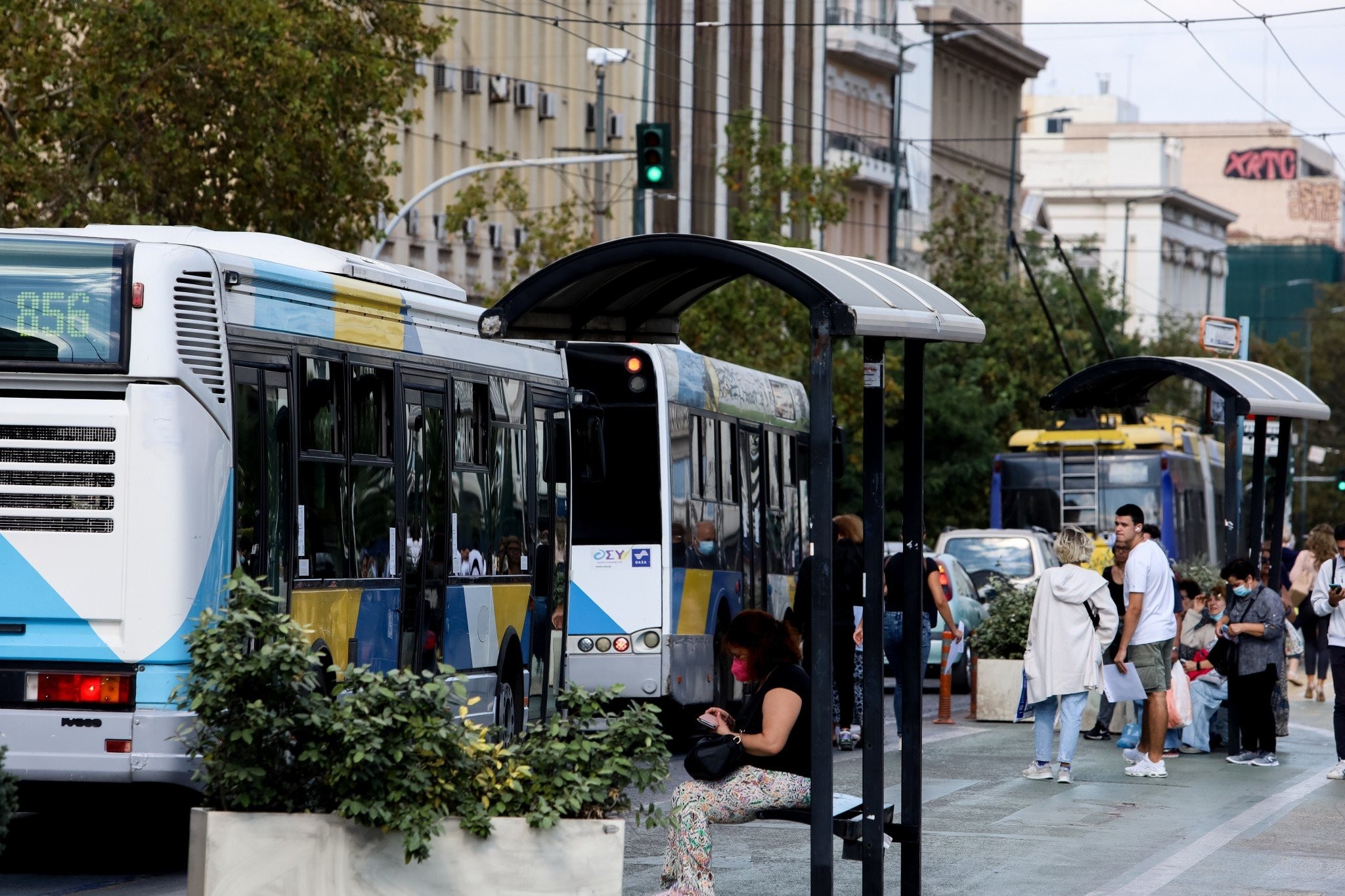 Θραύση αγωγού στο κέντρο της Αθήνας - Διακόπηκε η κυκλοφορία στην οδό Αμερικής