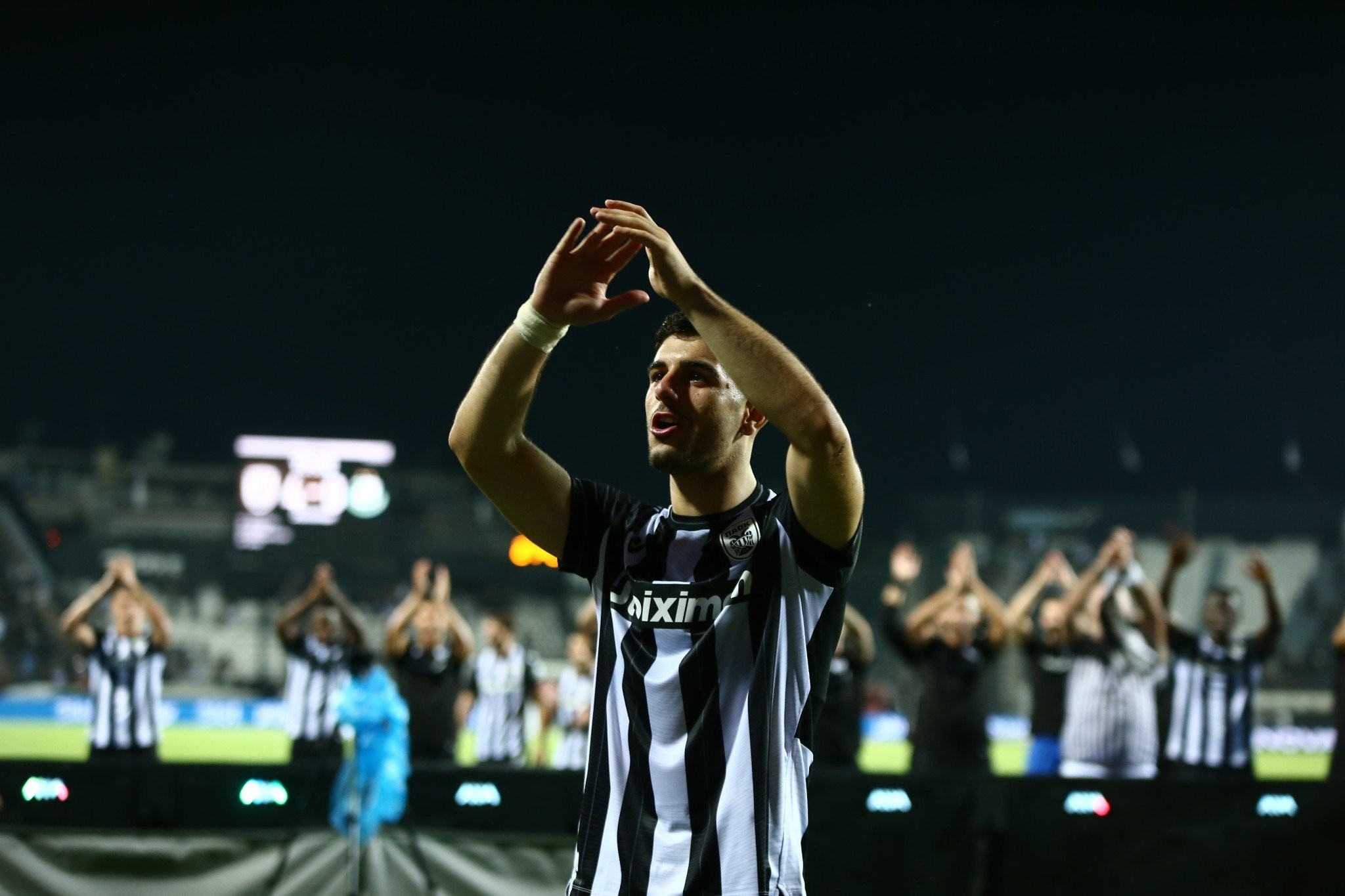 Σύστησε τον Κουλιεράκη στον κόσμο της Βόλφσμπουργκ ο Βιεϊρίνια