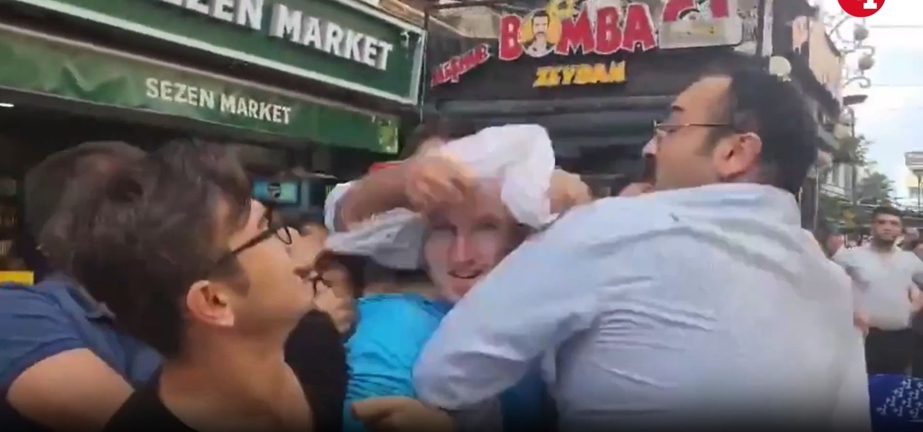 Αδιανόητο στην Τουρκία: Νεαροί επιτέθηκαν σε Αμερικανό στρατιώτη - Έβαλαν το κεφάλι του σε σακούλα