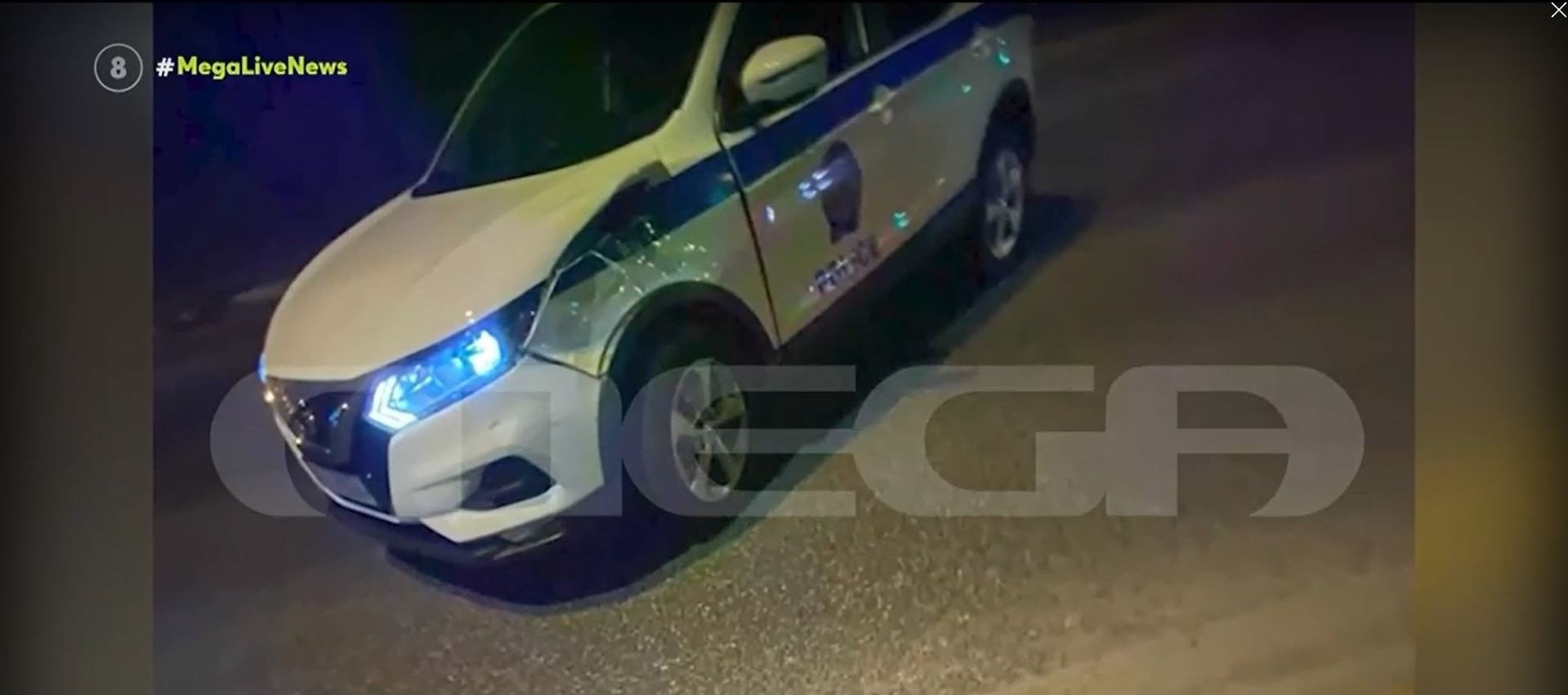 Κέρκυρα: Μηχανάκι με νεαρούς έπεσε σε περιπολικό - Τι καταγγέλλει ο πατέρας του 20χρονου τραυματία