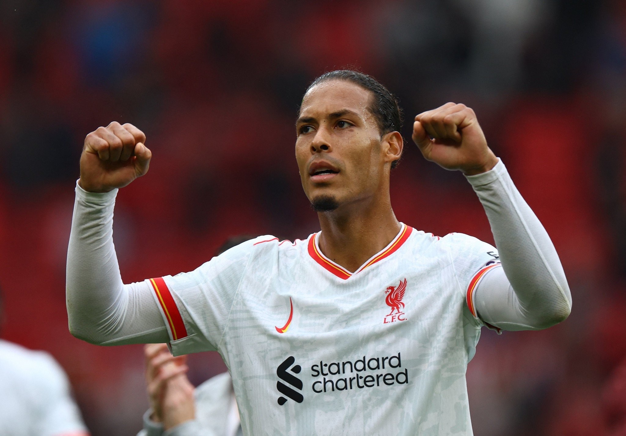 Η επιθυμία του Φαν Ντάικ να παραμείνει ο ηγέτης της Λίβερπουλ και τα... καρφιά του Κέλεχερ