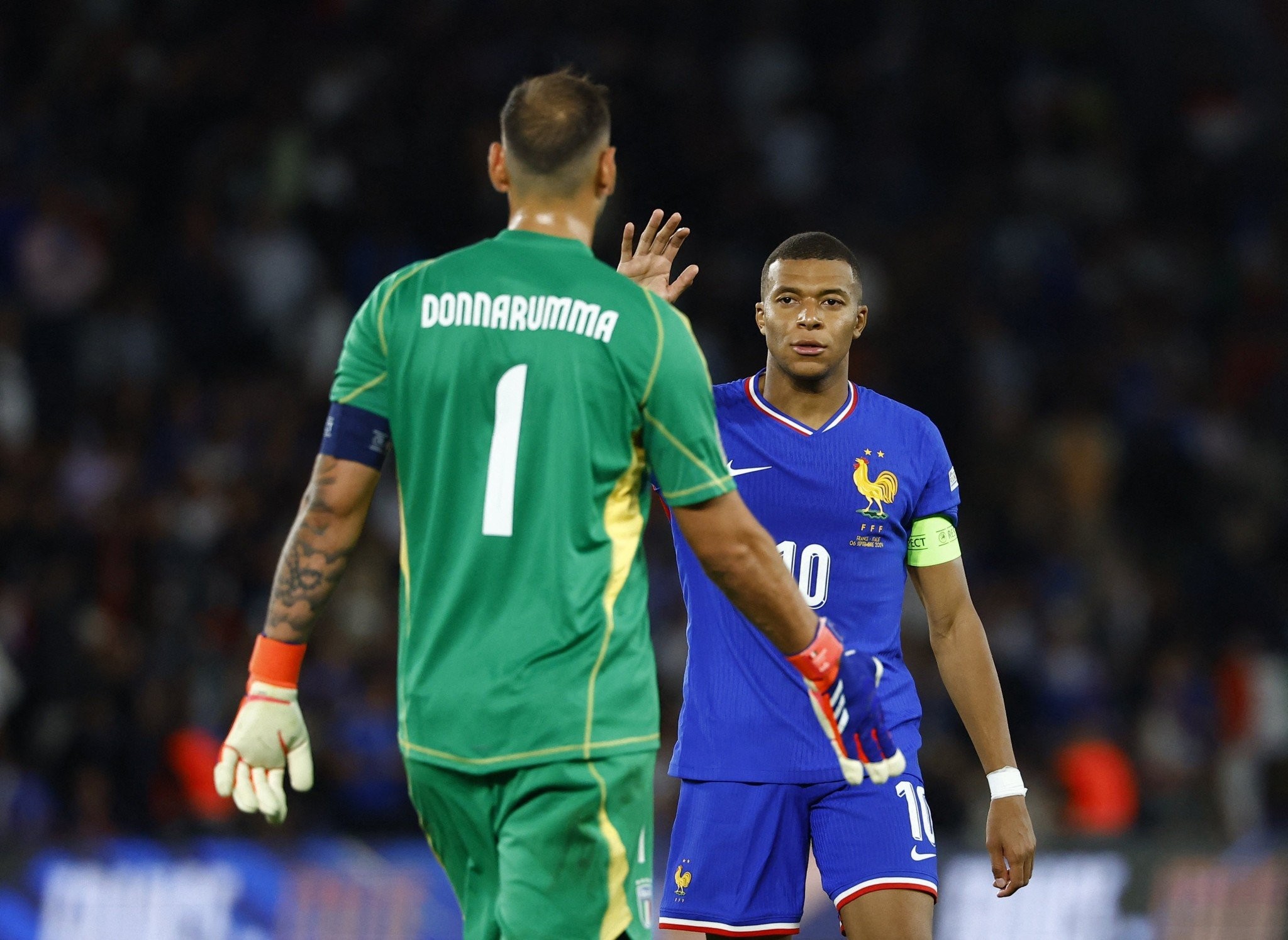 Ο Ντοναρούμα δεν είχε προλάβει να φορέσει τα... γάντια του στο «αστραπιαίο» γκολ της Γαλλίας [vid]