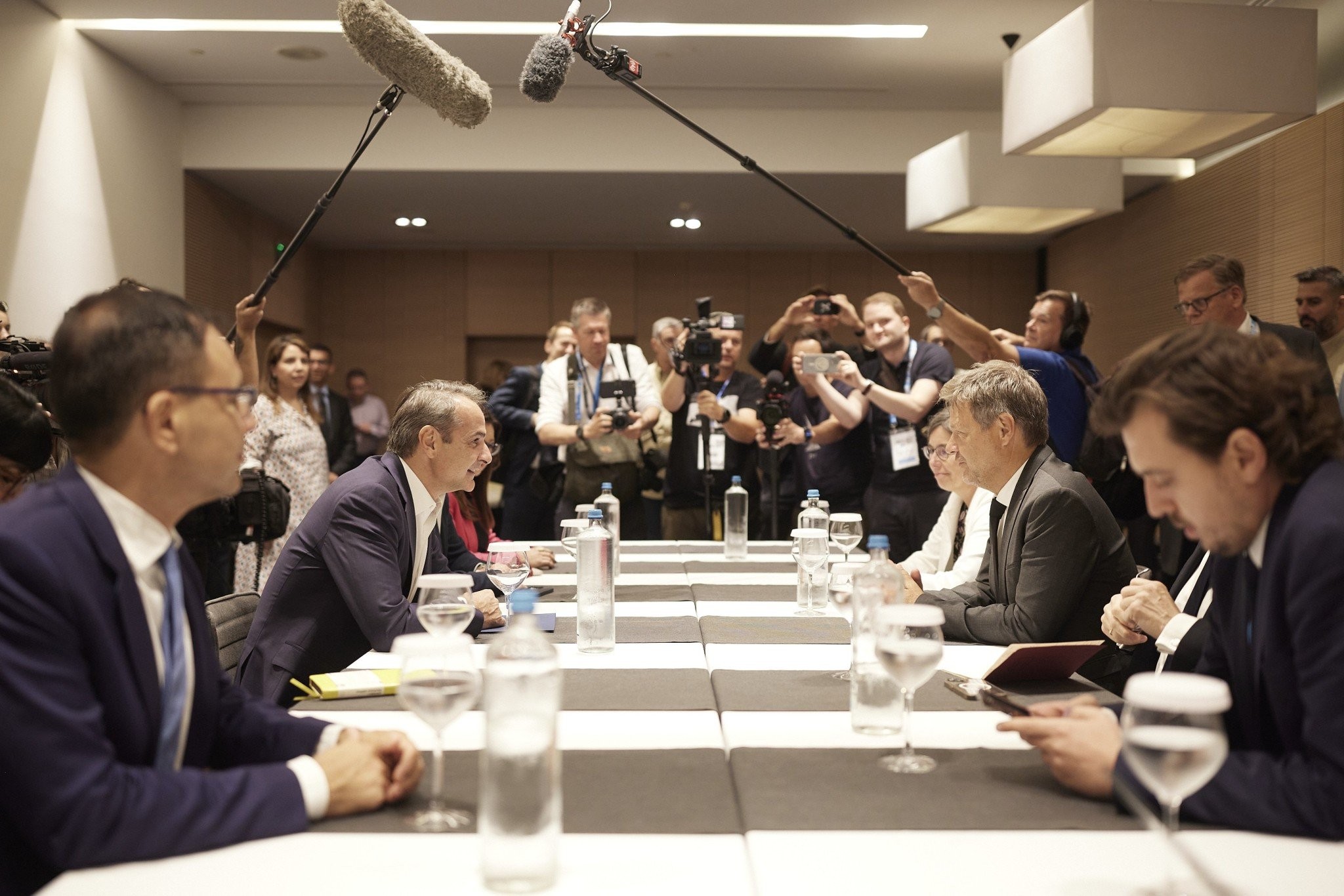 ΔΕΘ: Τα συγχαρητήρια του Γερμανού αντικαγκελάριου σε Μητσοτάκη για την πορεία της ελληνικής οικονομίας